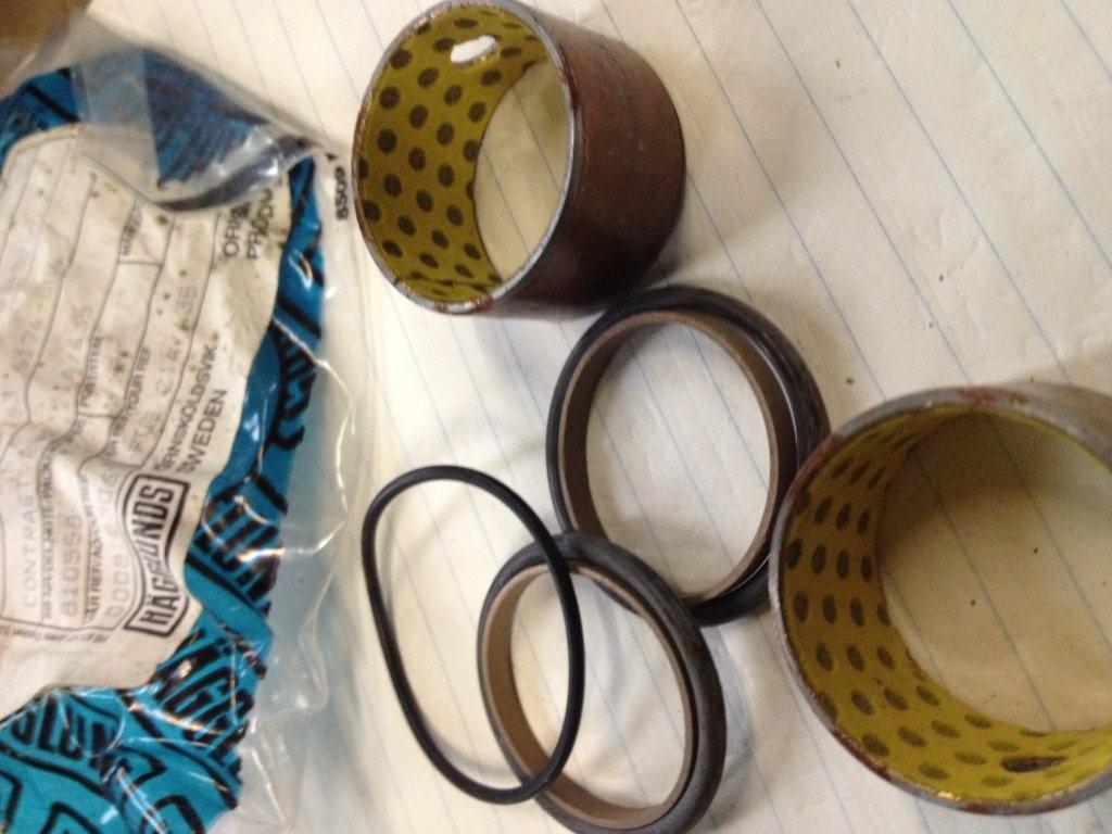 DAMPING AND TILT CYLINDER END REPAIR KIT