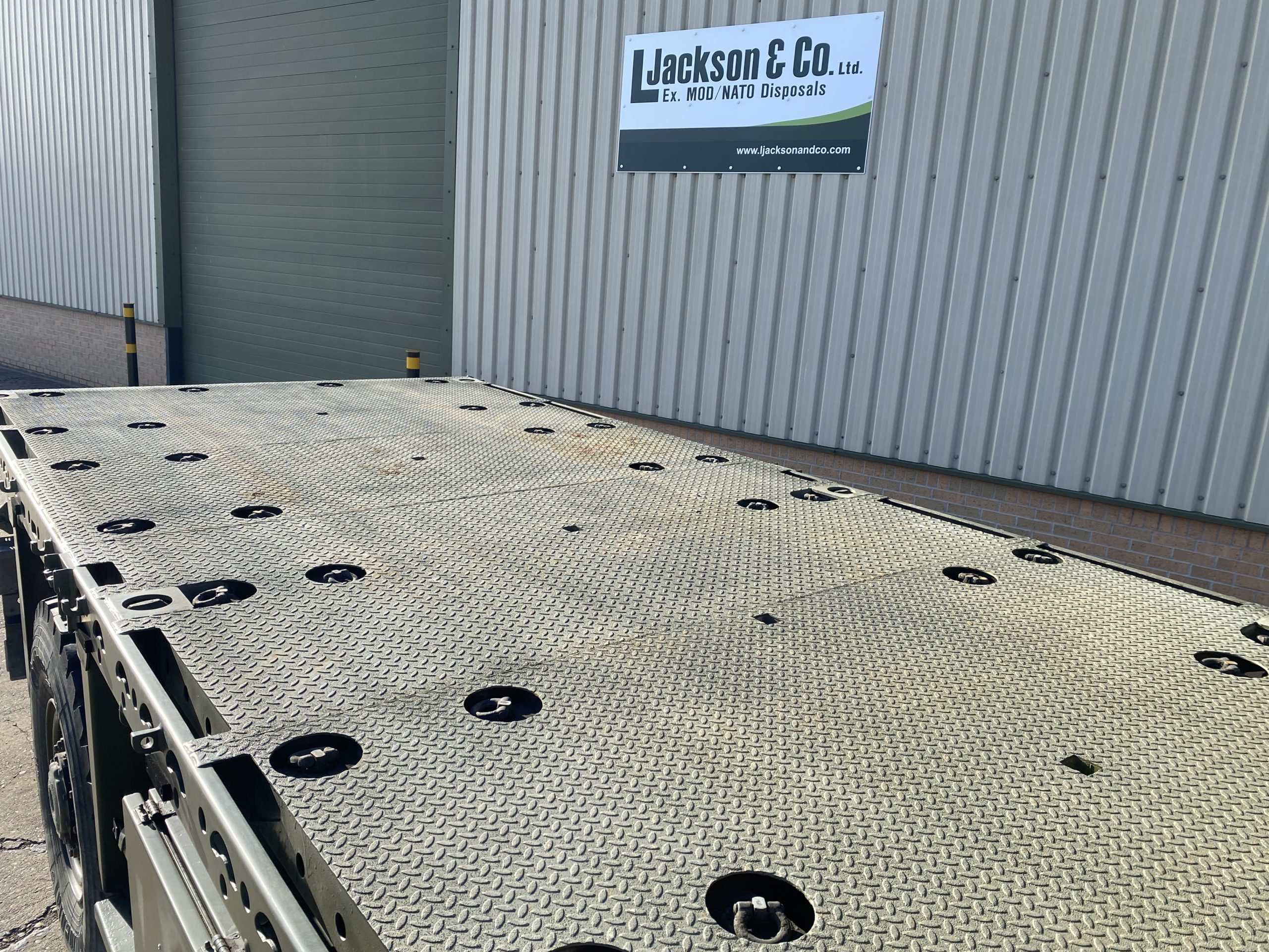 MAN HX60 18.330 4×4 Flat Bed Cargo Truck