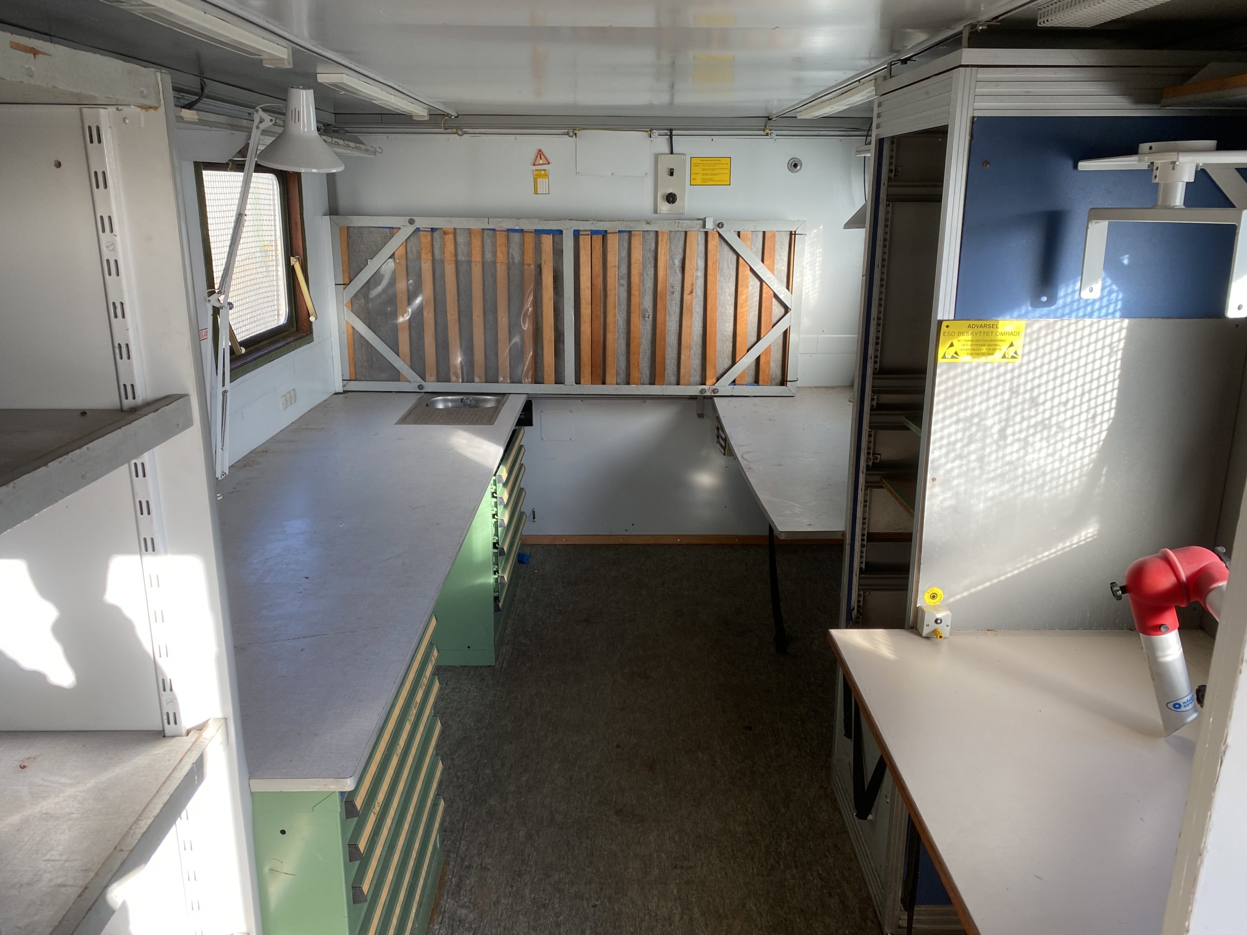 MAN HX60 18.330 Box Truck