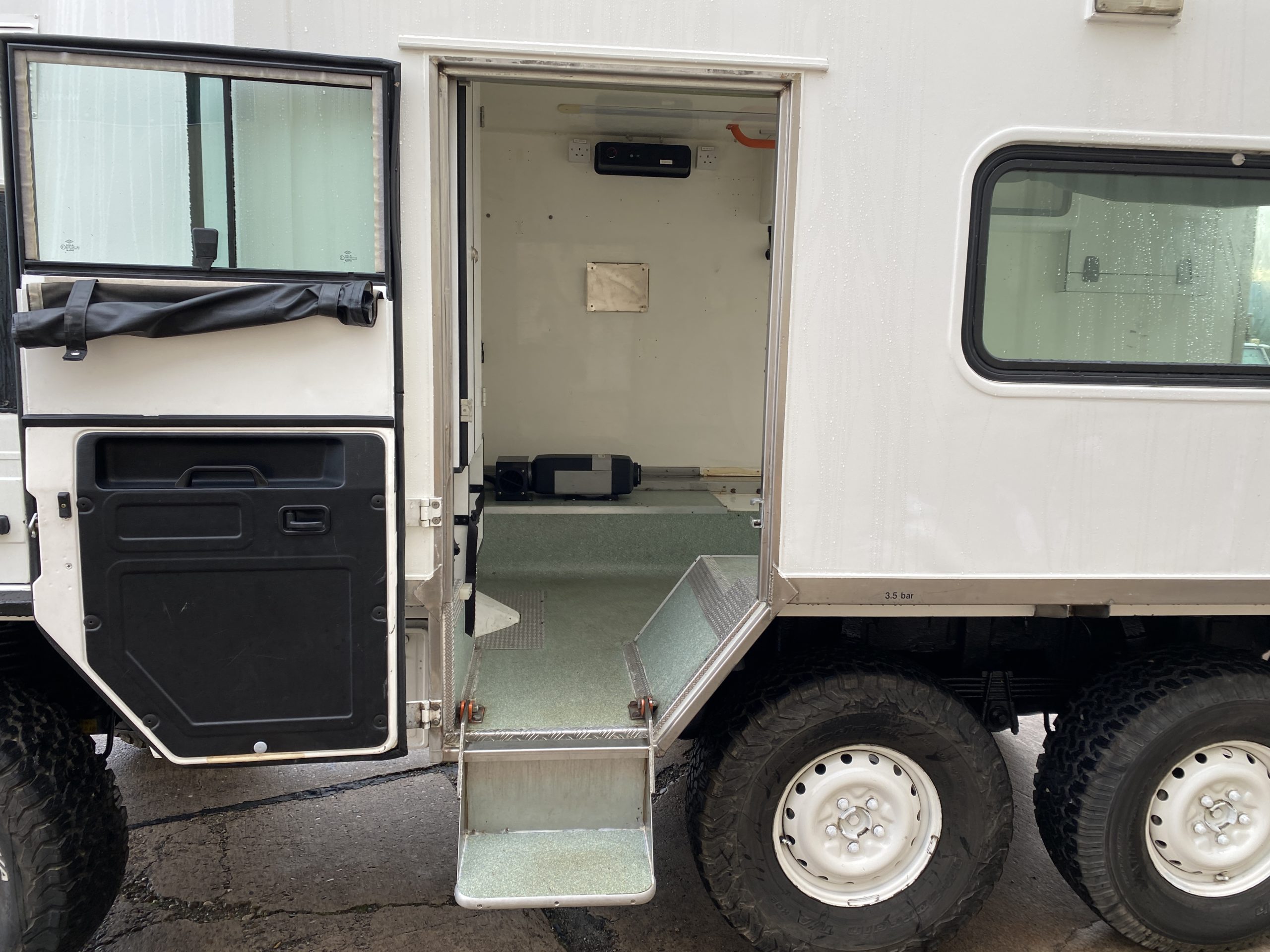 Pinzgauer 718 6×6 Box Vehicle