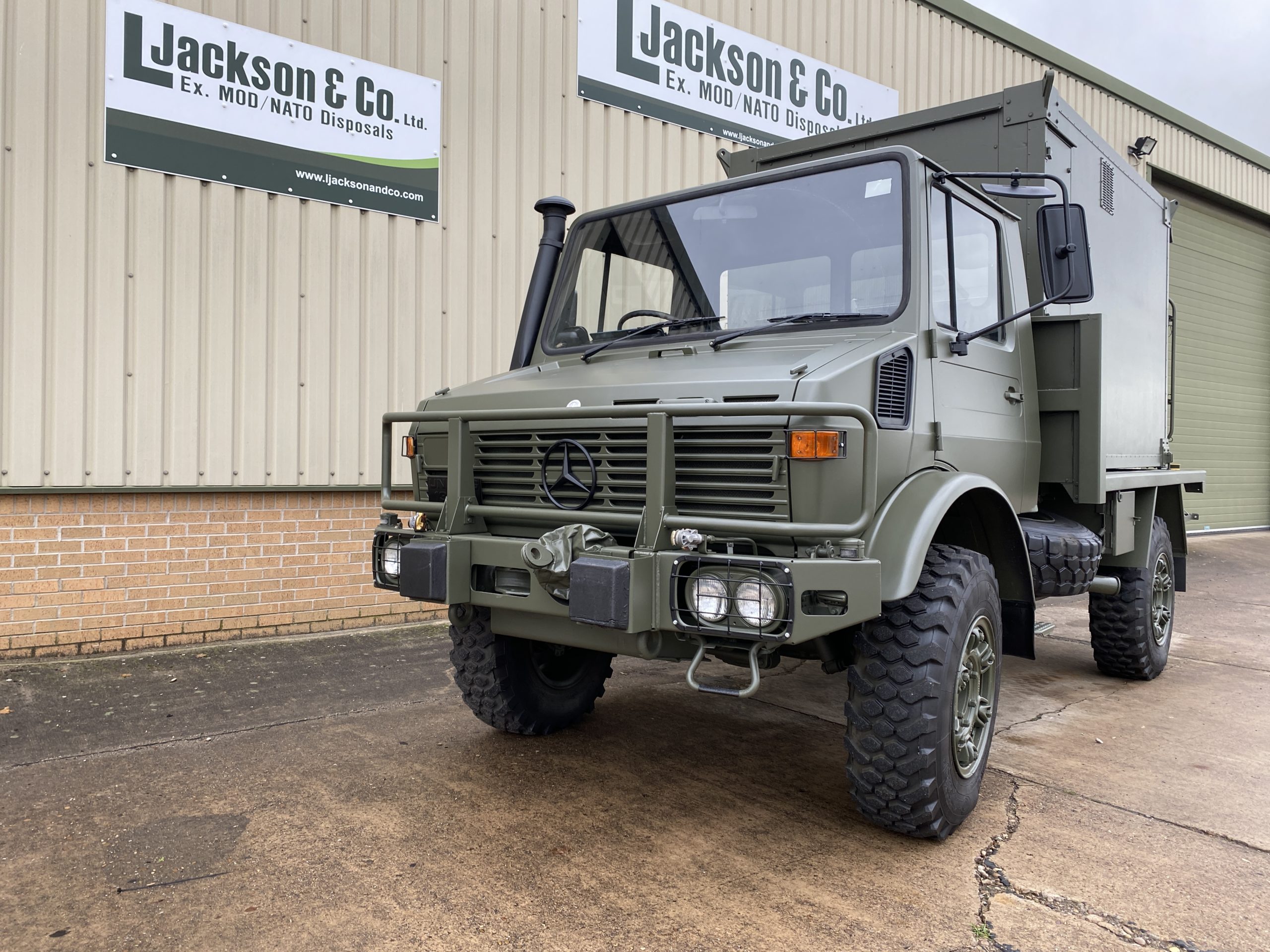 Mercedes Unimog U1300L Box Vehicle RHD Turbo