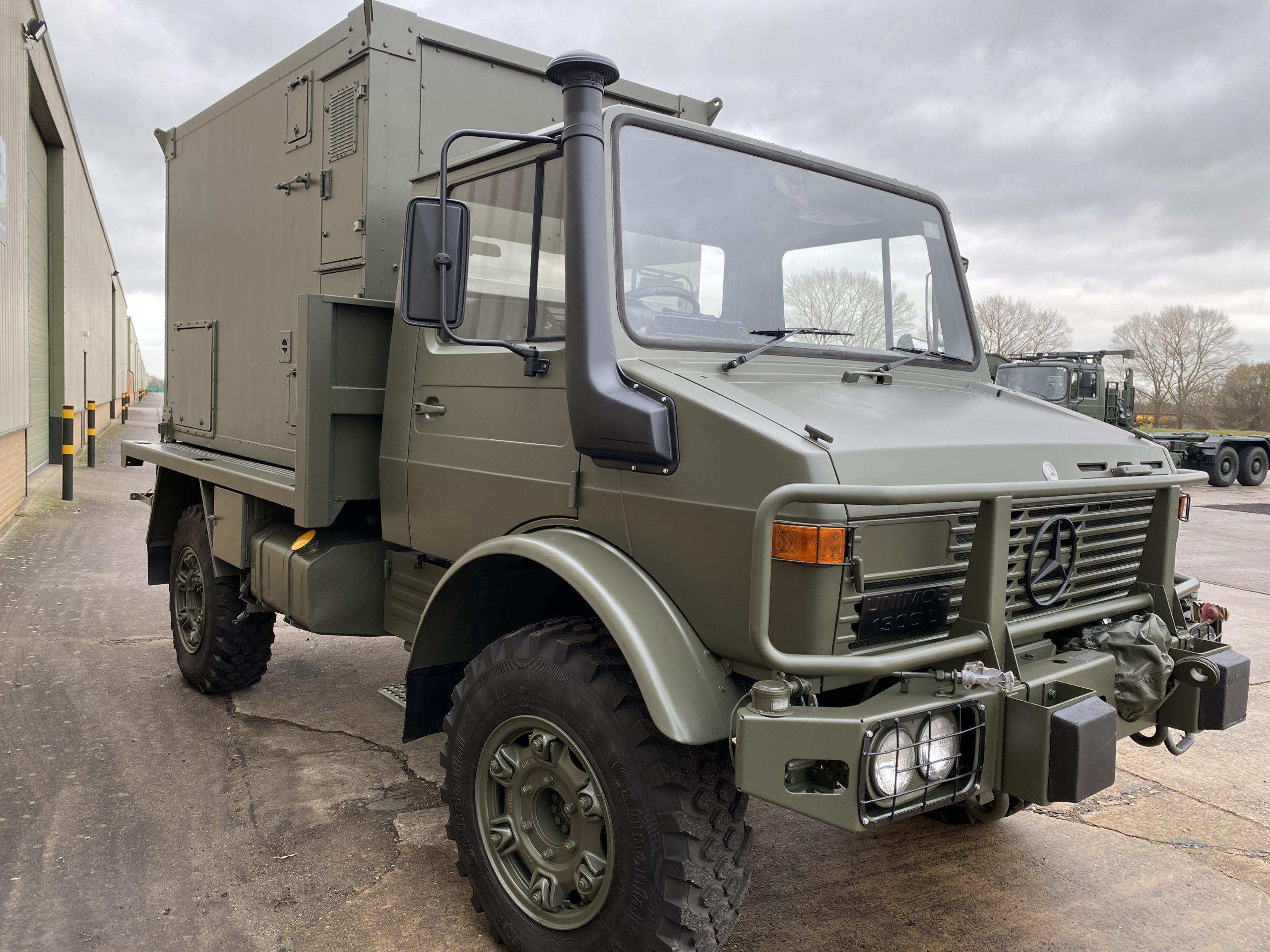 Mercedes Unimog U1300L Box Vehicle RHD Turbo