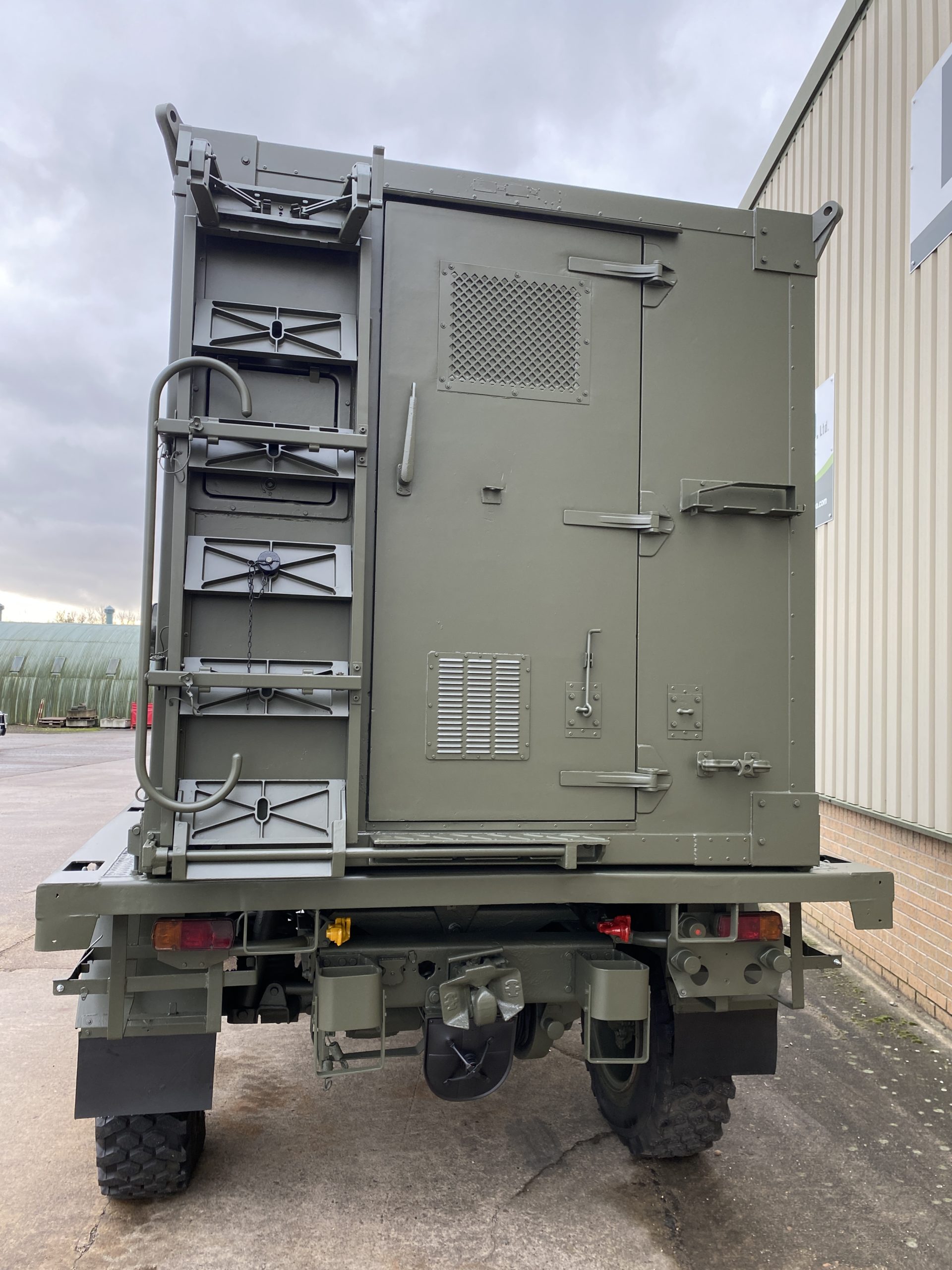 Mercedes Unimog U1300L Box Vehicle RHD Turbo