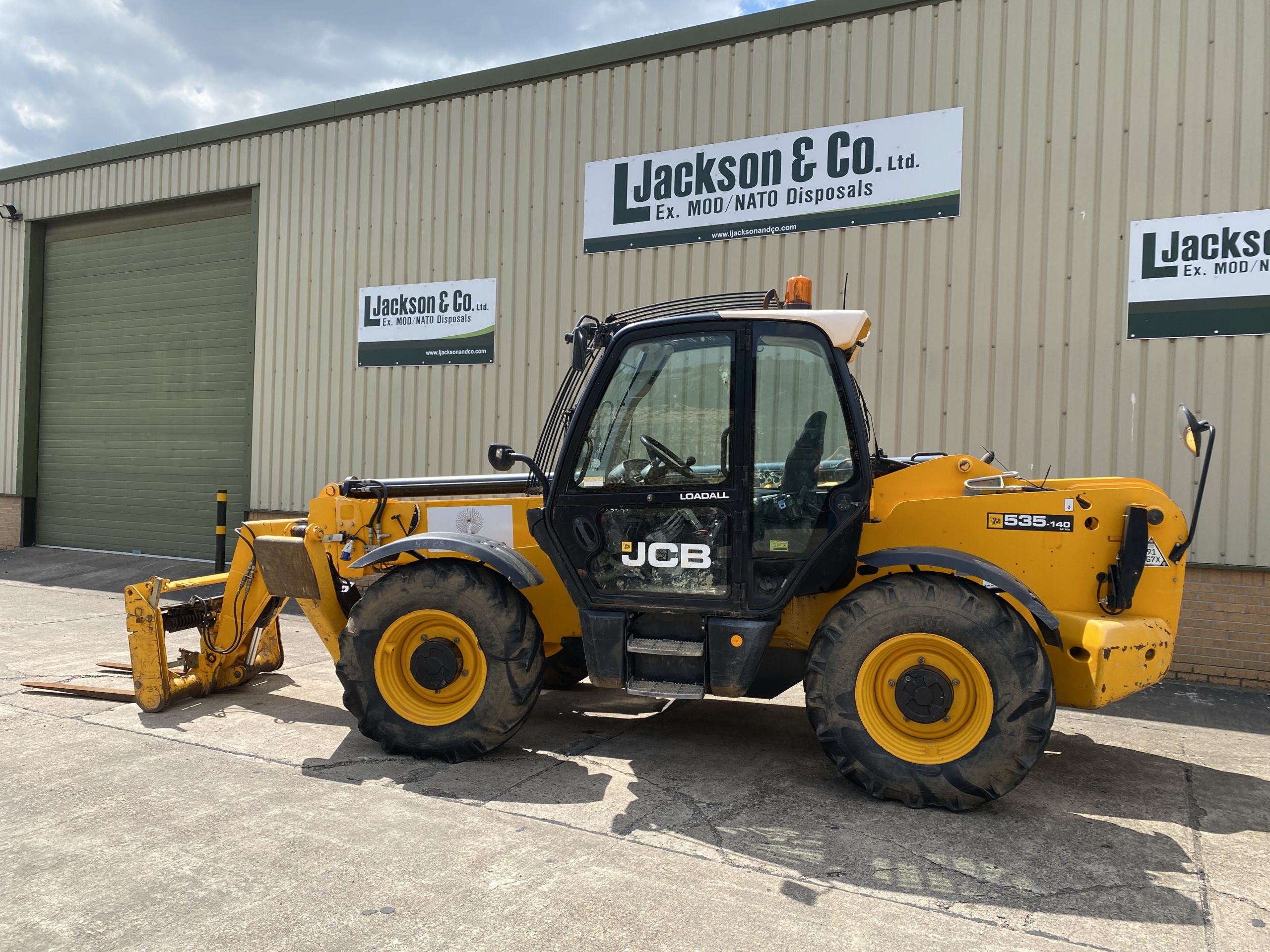 JCB 535-140 HI-VIZ Telehandler