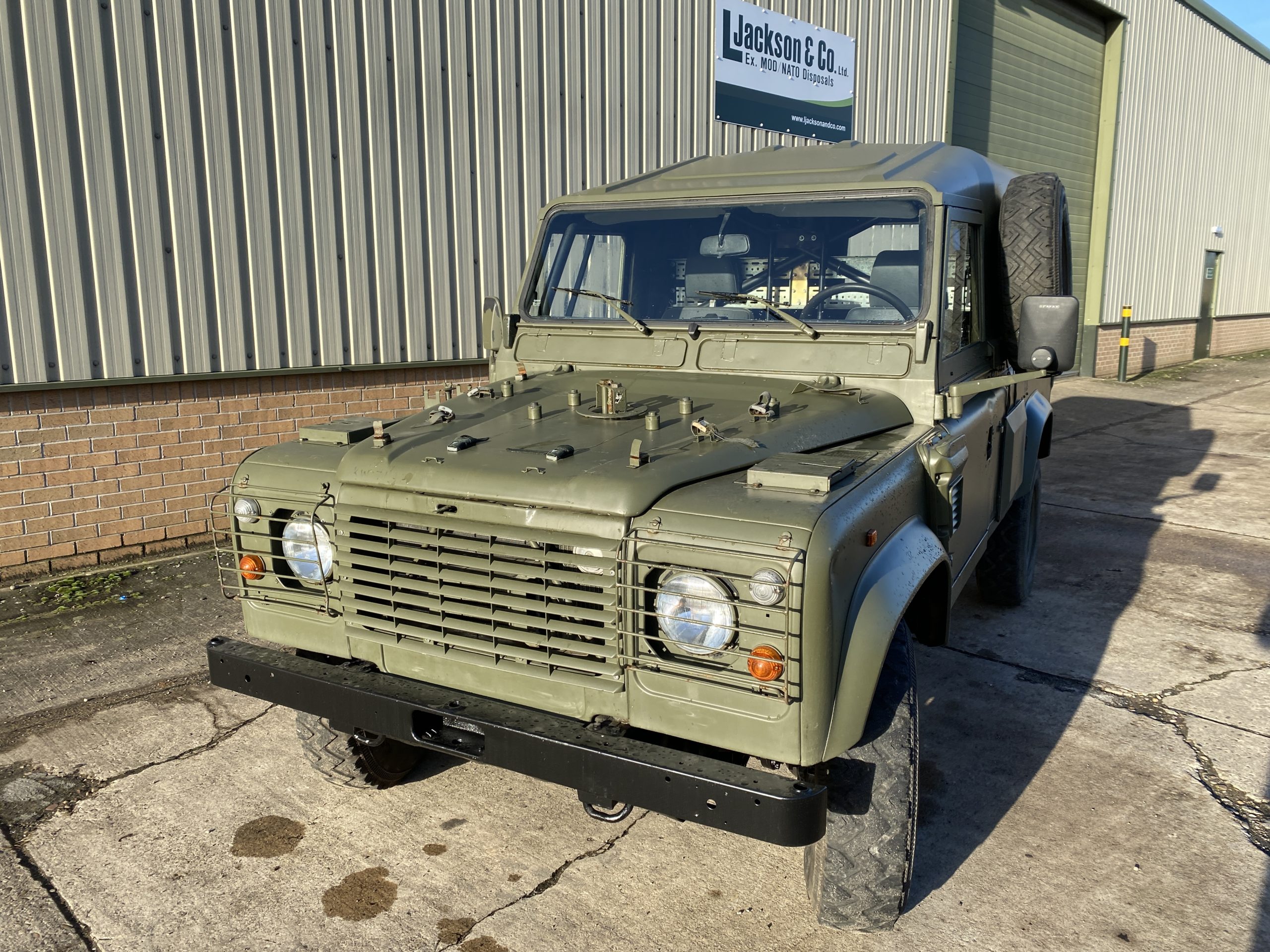 Land Rover Defender Wolf 110 Hard Top LHD