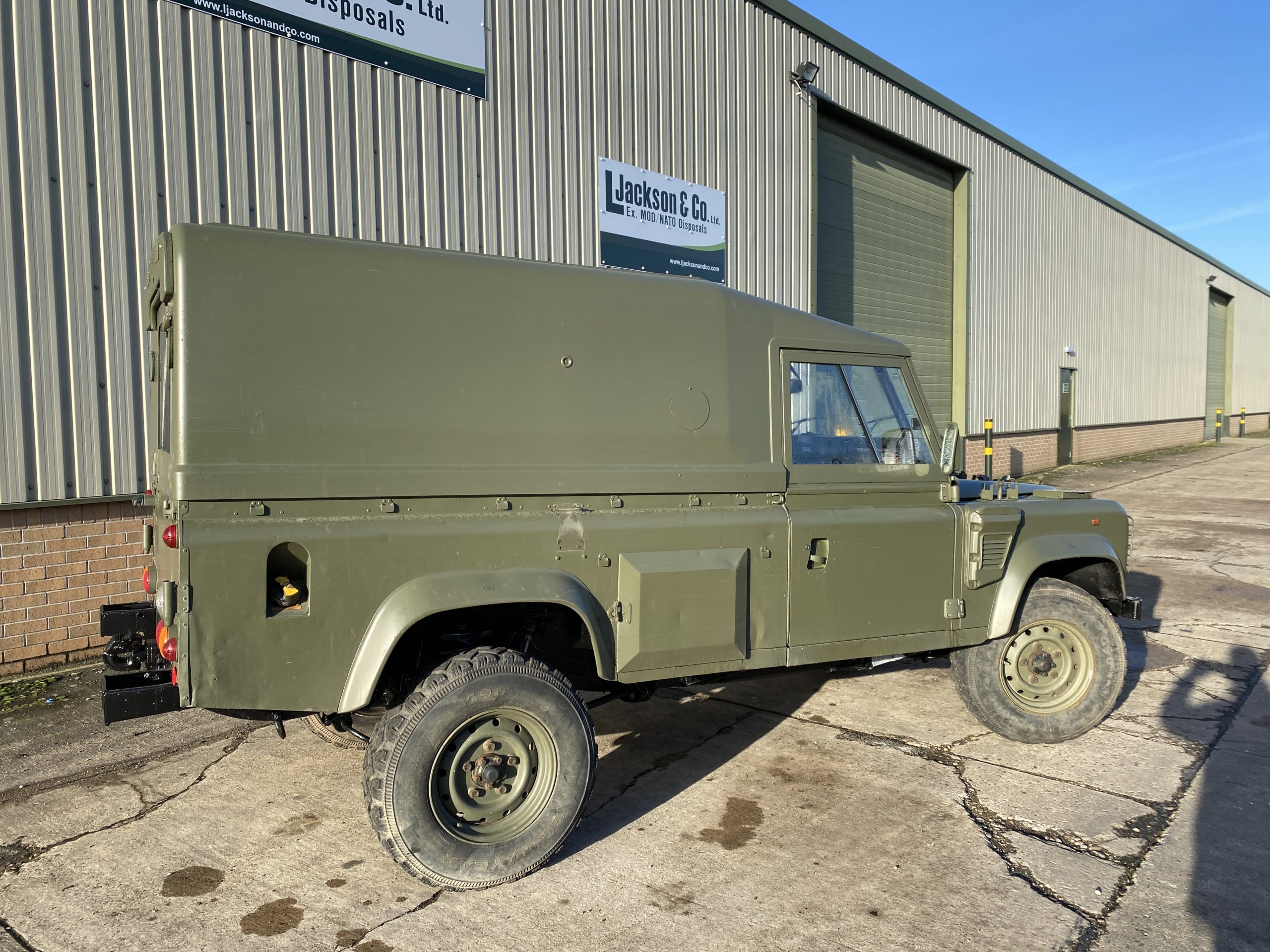 Land Rover Defender Wolf 110 Hard Top LHD