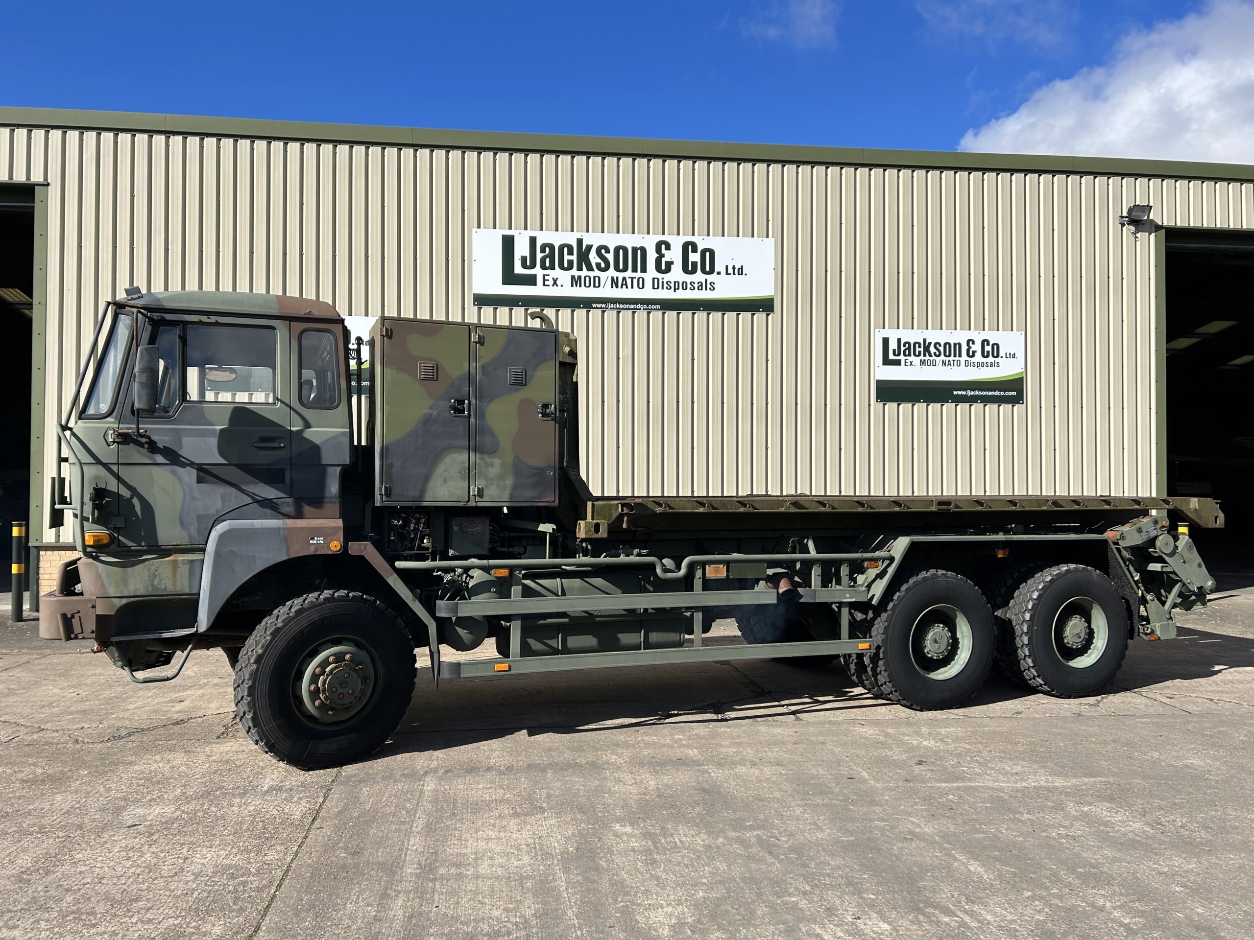 DAF 2300 6×6 Drops Hook Loader Truck