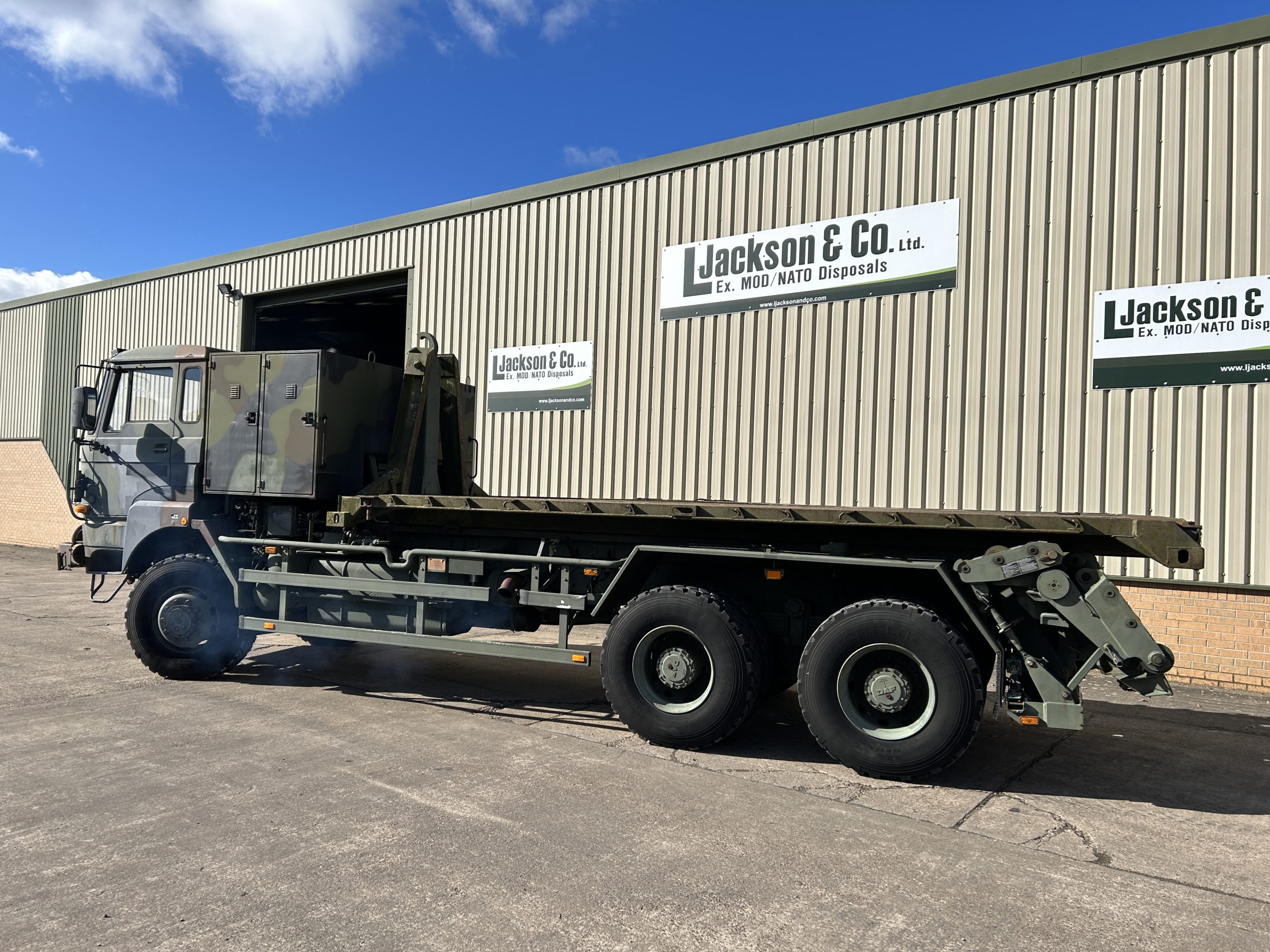 DAF 2300 6×6 Drops Hook Loader Truck