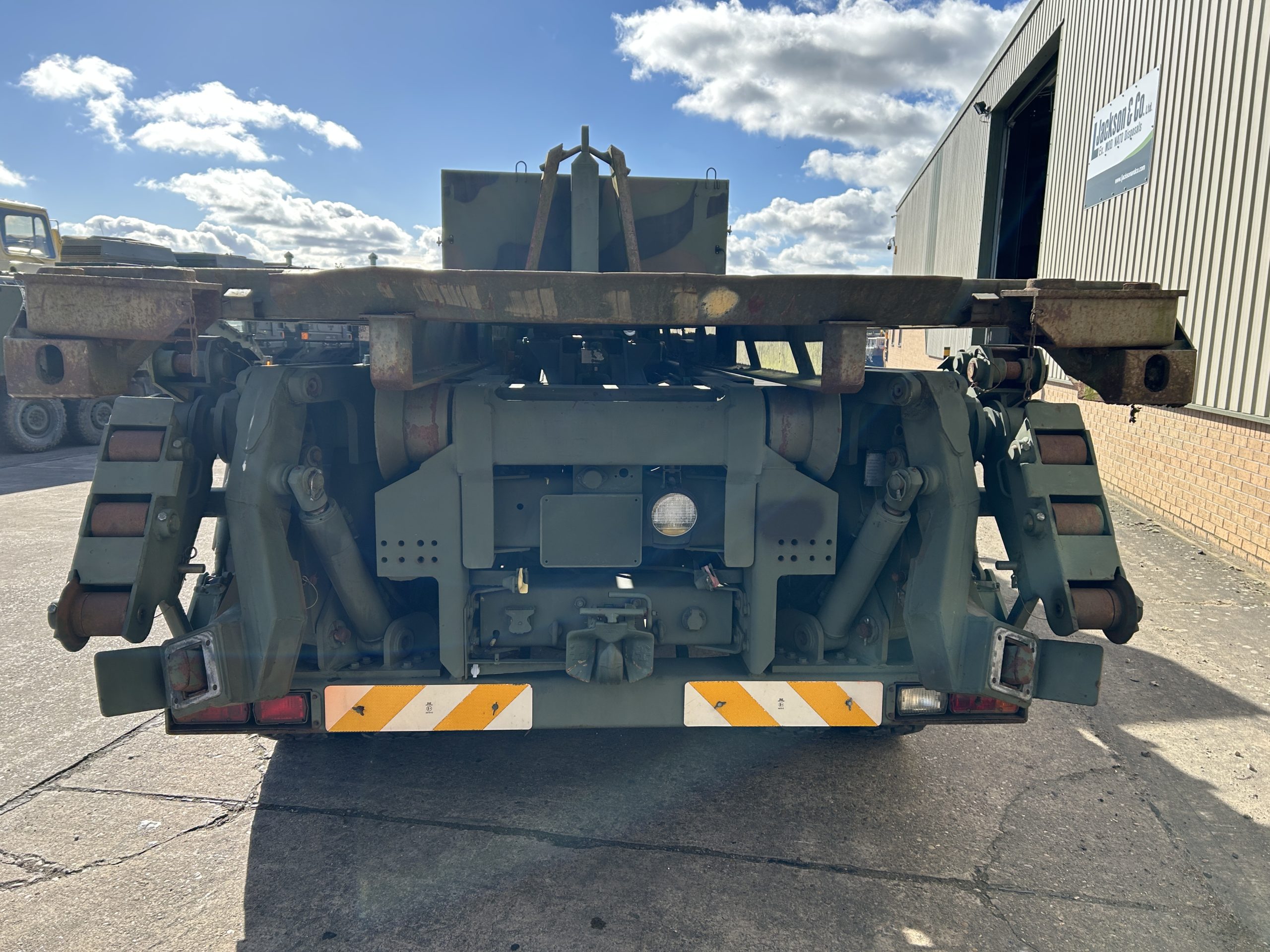 DAF 2300 6×6 Drops Hook Loader Truck
