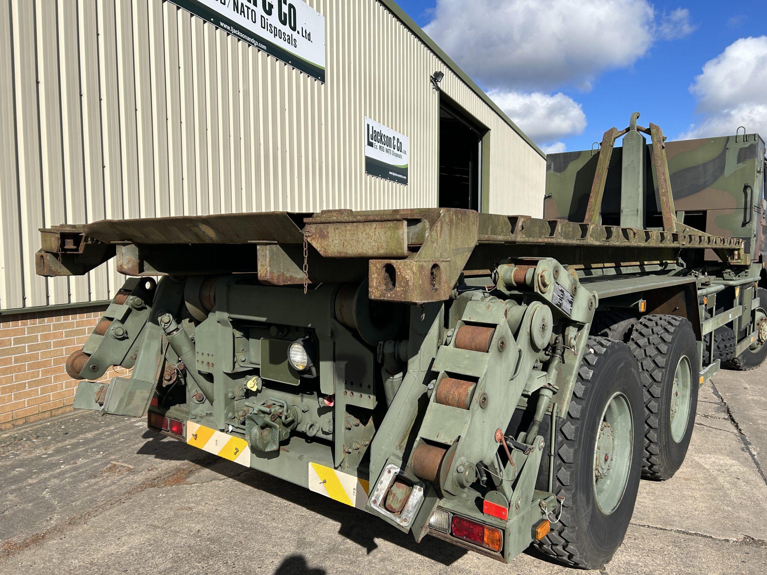 DAF 2300 6×6 Drops Hook Loader Truck