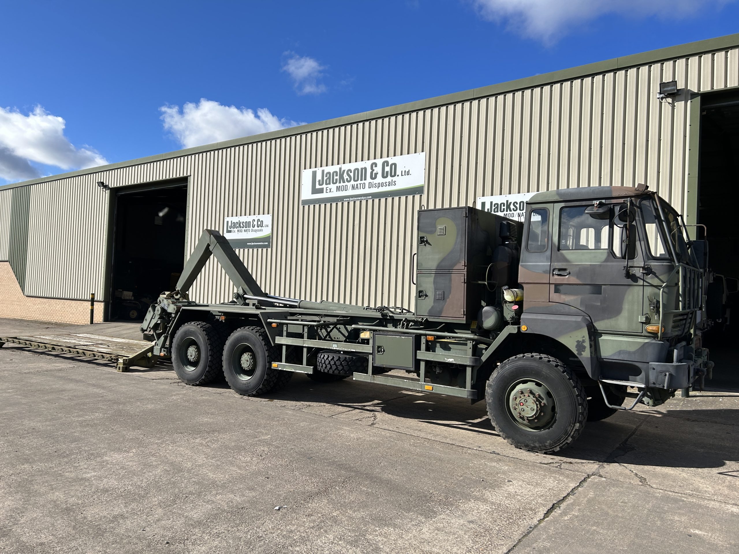 DAF 2300 6×6 Drops Hook Loader Truck