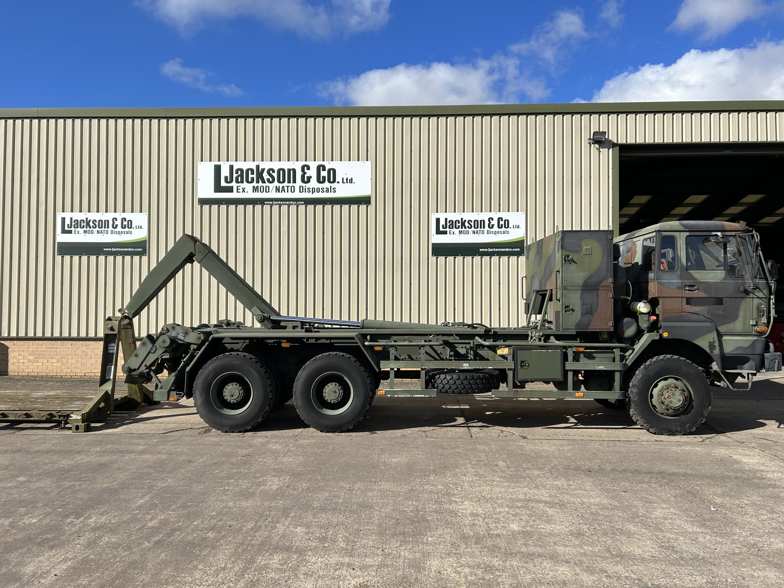 DAF 2300 6×6 Drops Hook Loader Truck