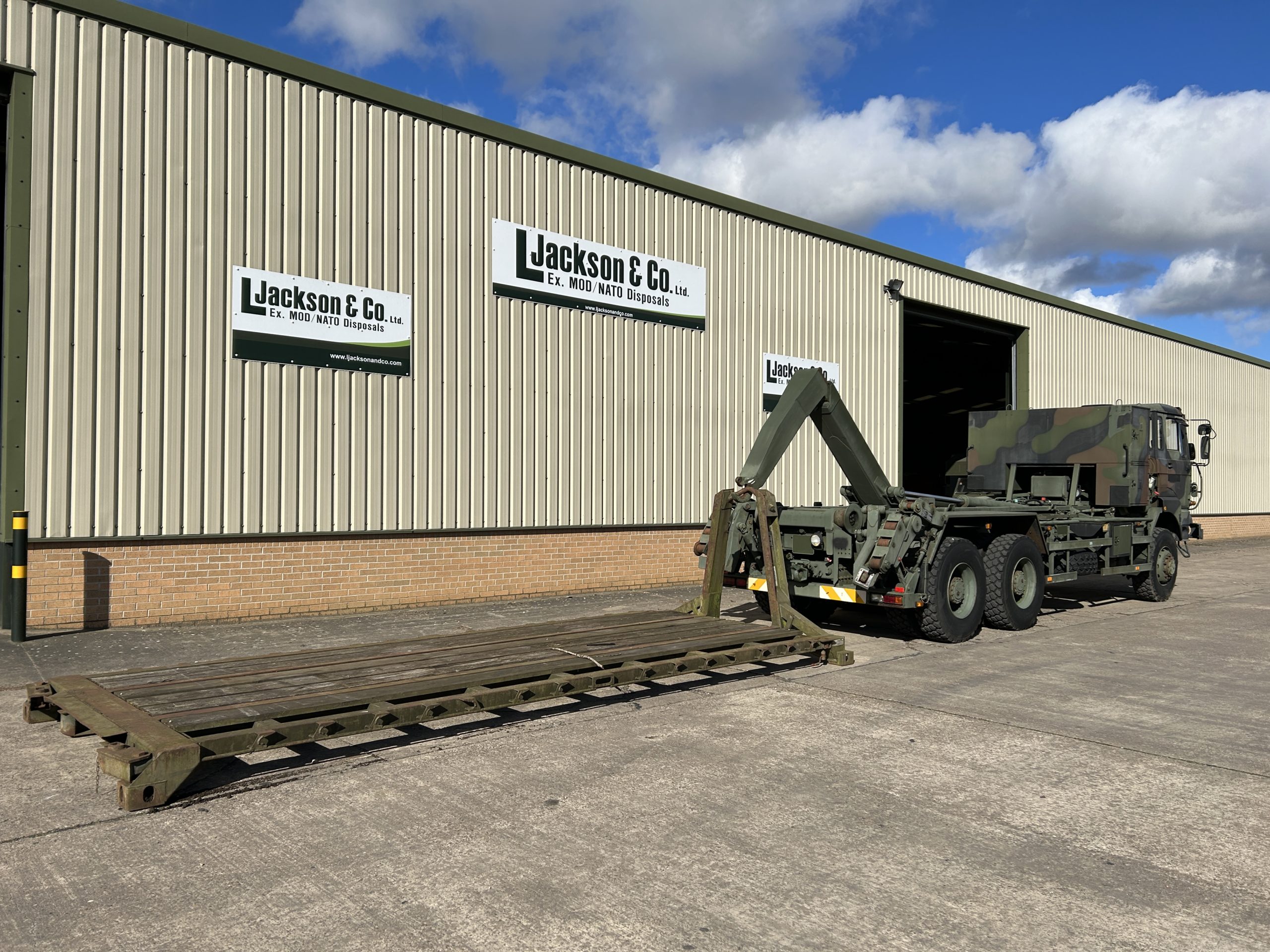 DAF 2300 6×6 Drops Hook Loader Truck