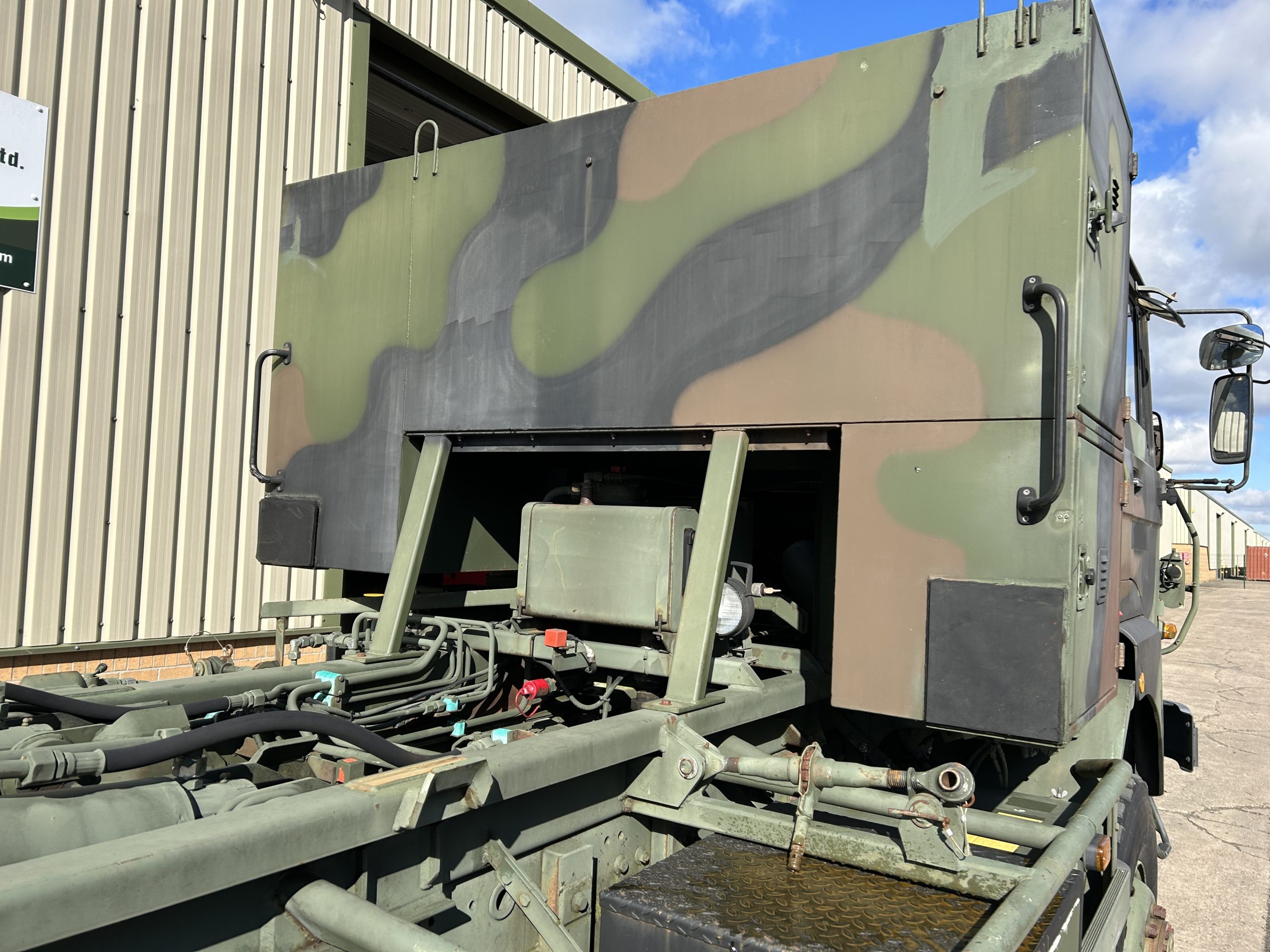 DAF 2300 6×6 Drops Hook Loader Truck