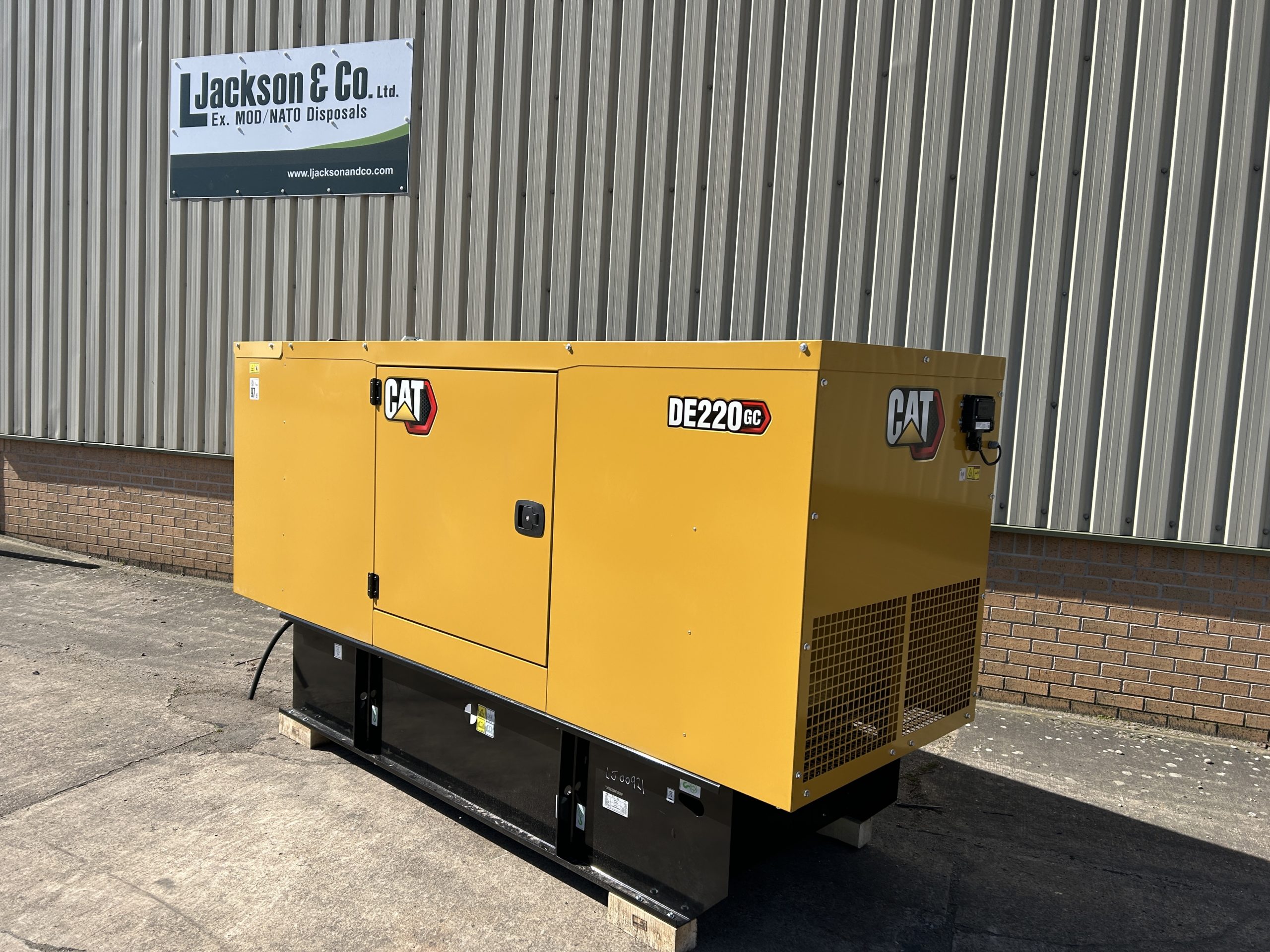 New Unused Caterpillar DE220 GC Generator