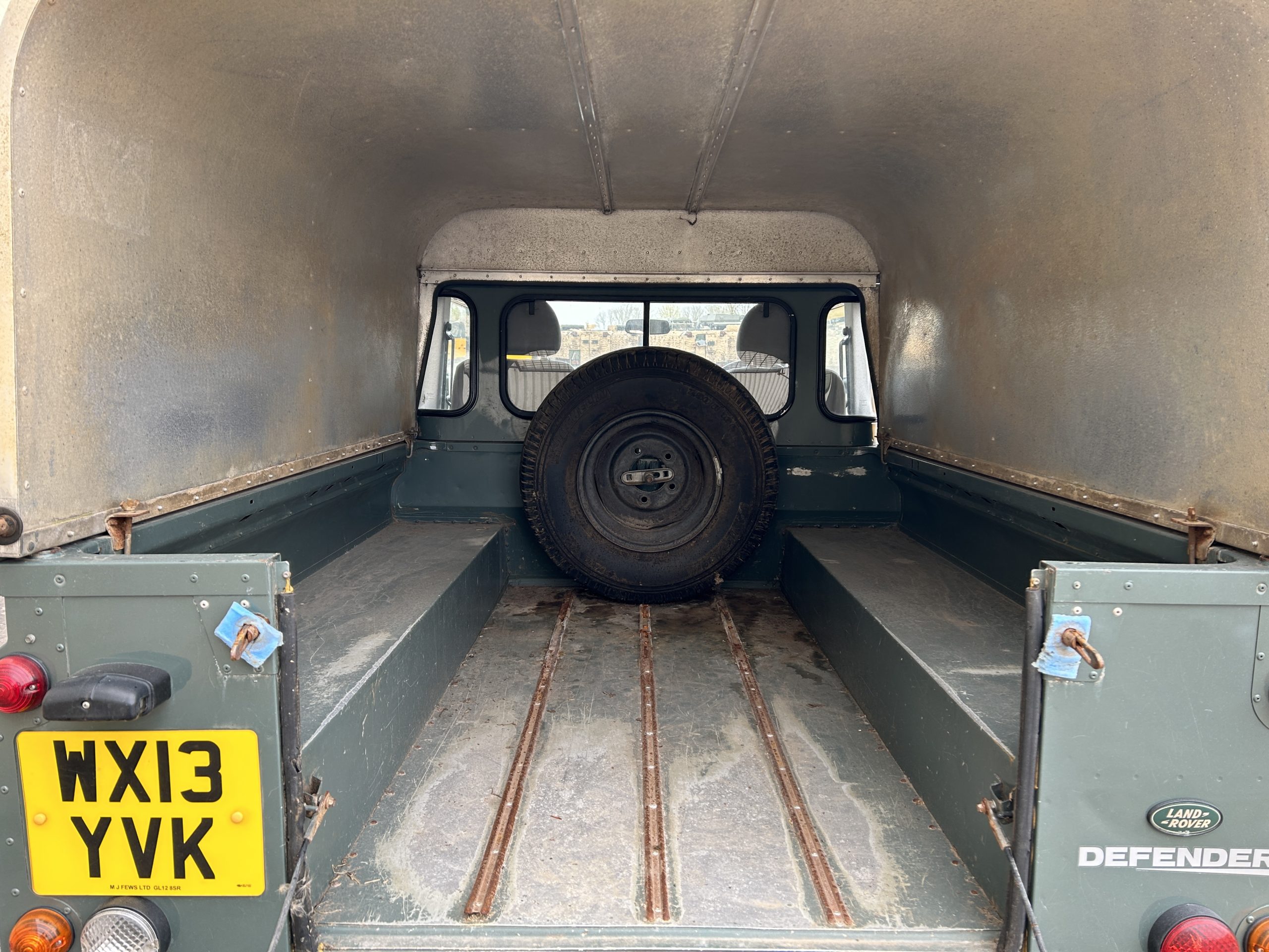 Land Rover Defender 110 Pickup