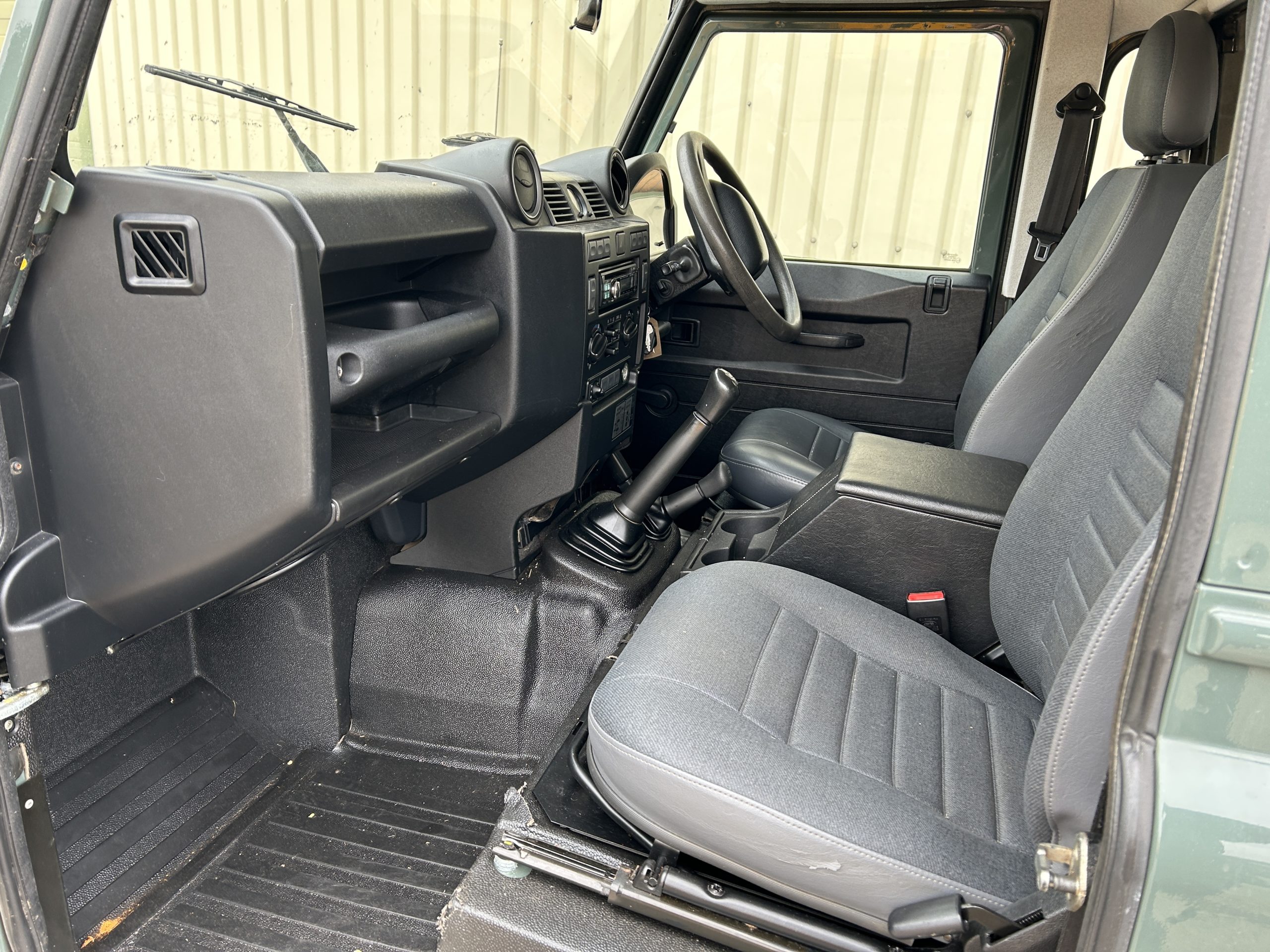 Land Rover Defender 110 Pickup