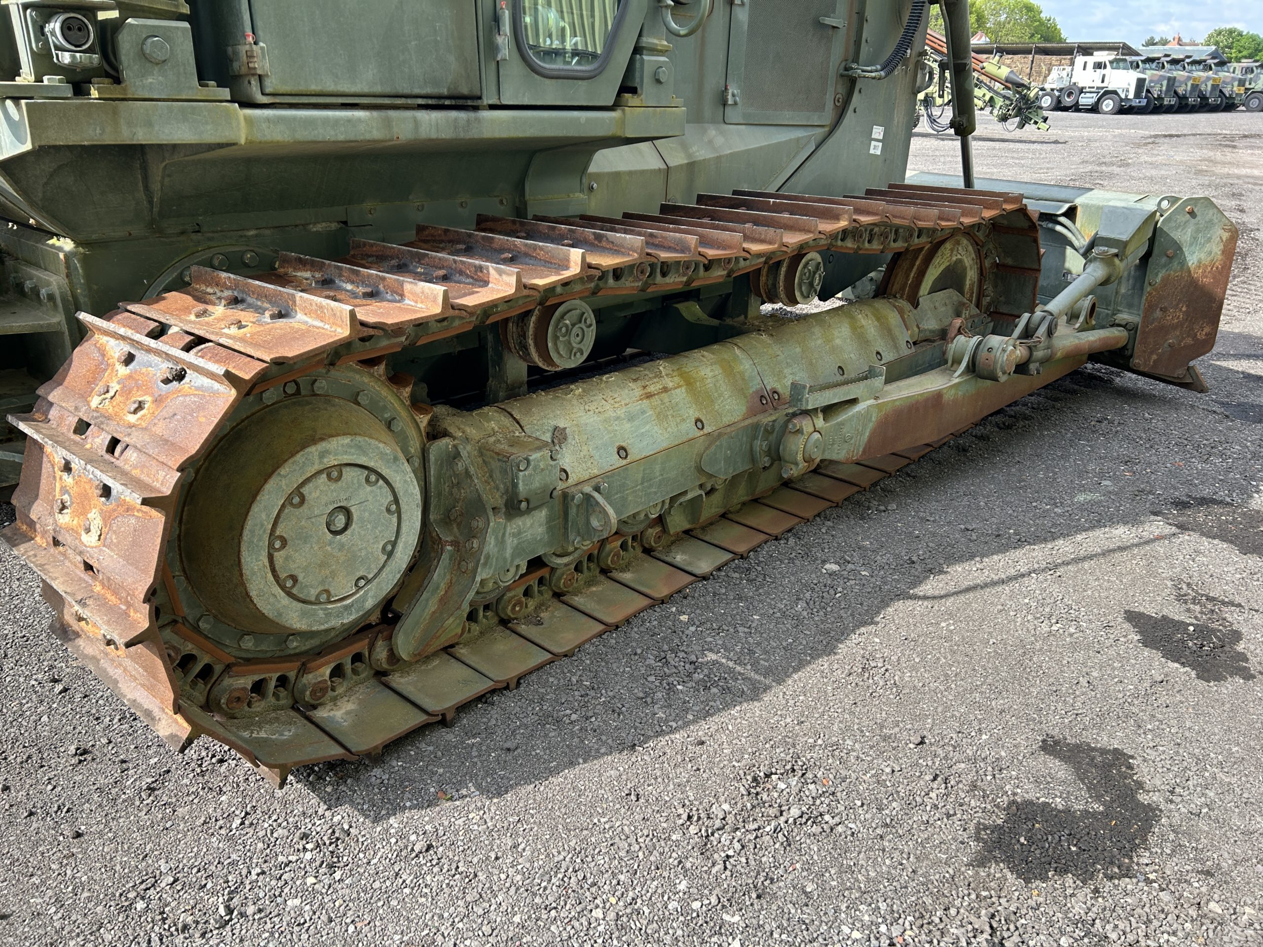 Hanomag D680E Dozer with Winch