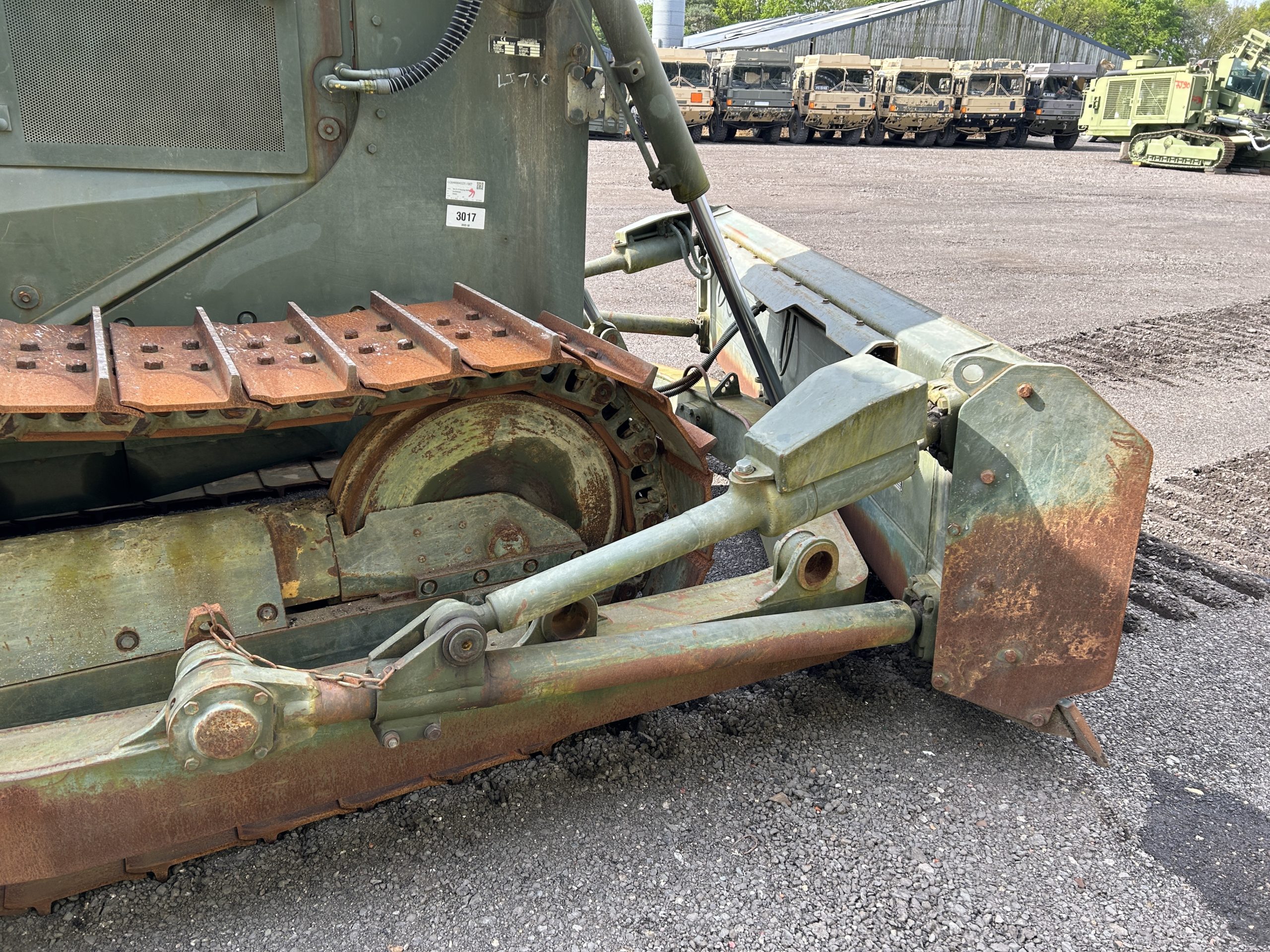 Hanomag D680E Dozer with Winch