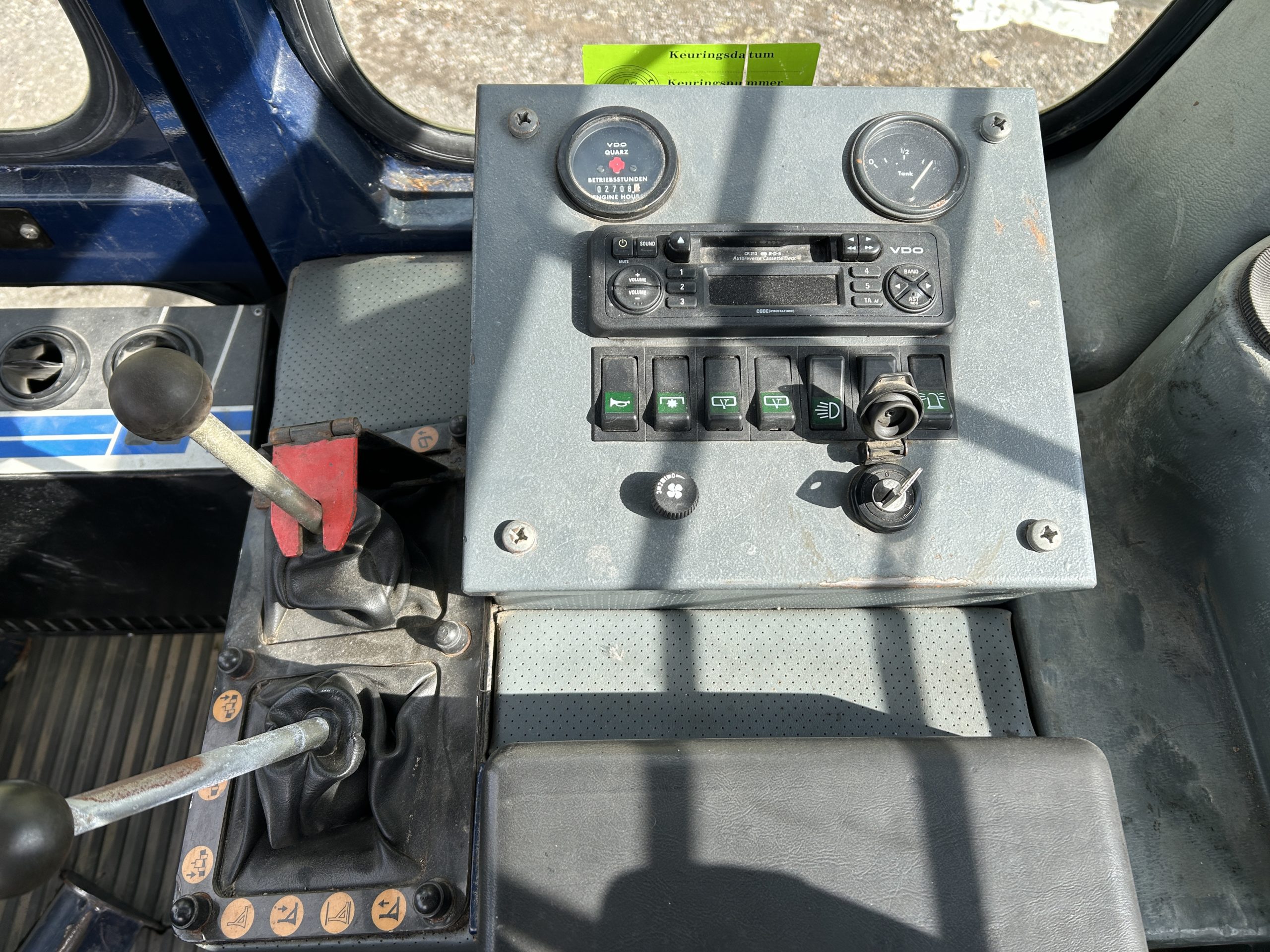Hanomag D680E Dozer with Winch