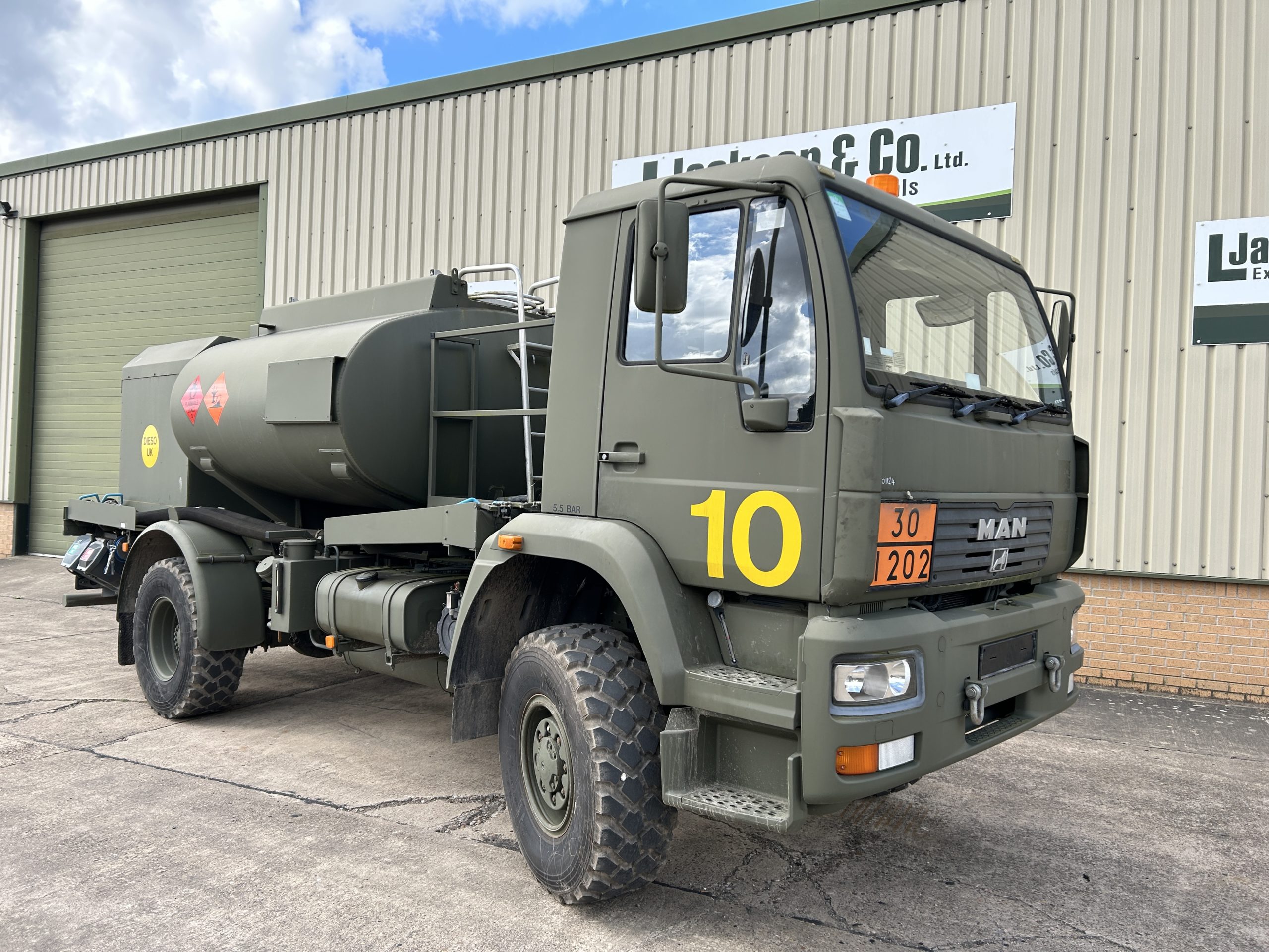MAN LE14.220 4×4 5,000 Litre Tanker