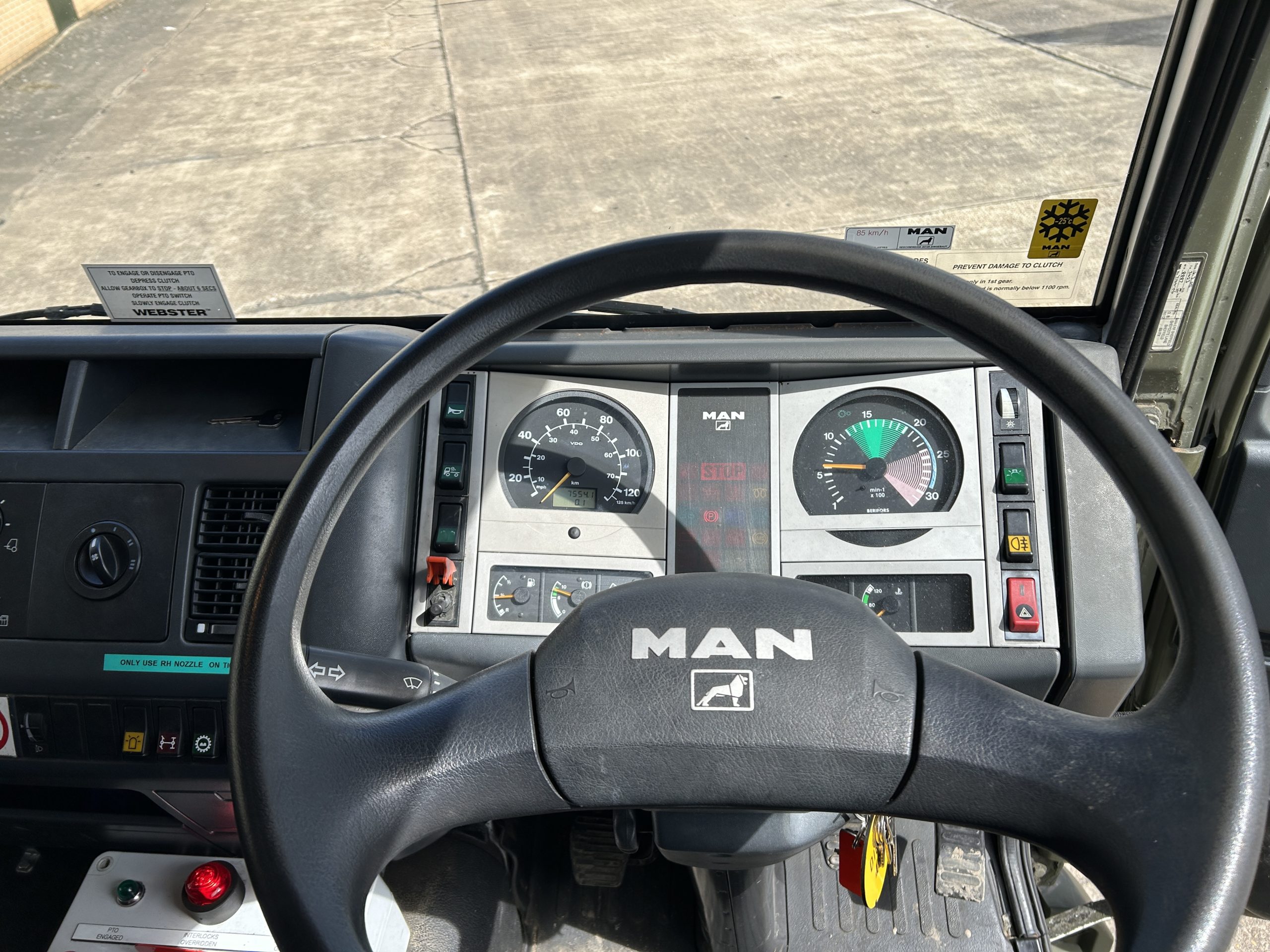 MAN LE14.220 4×4 5,000 Litre Tanker