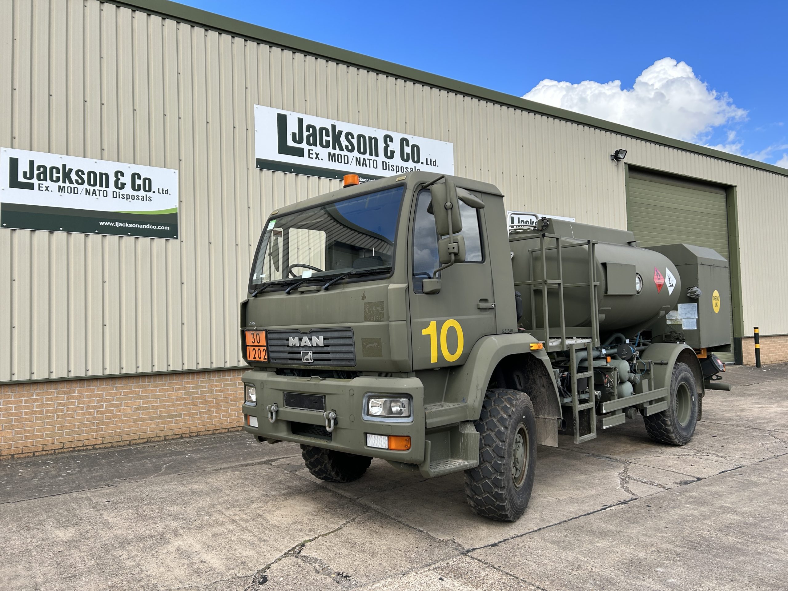 MAN LE14.220 4×4 5,000 Litre Tanker