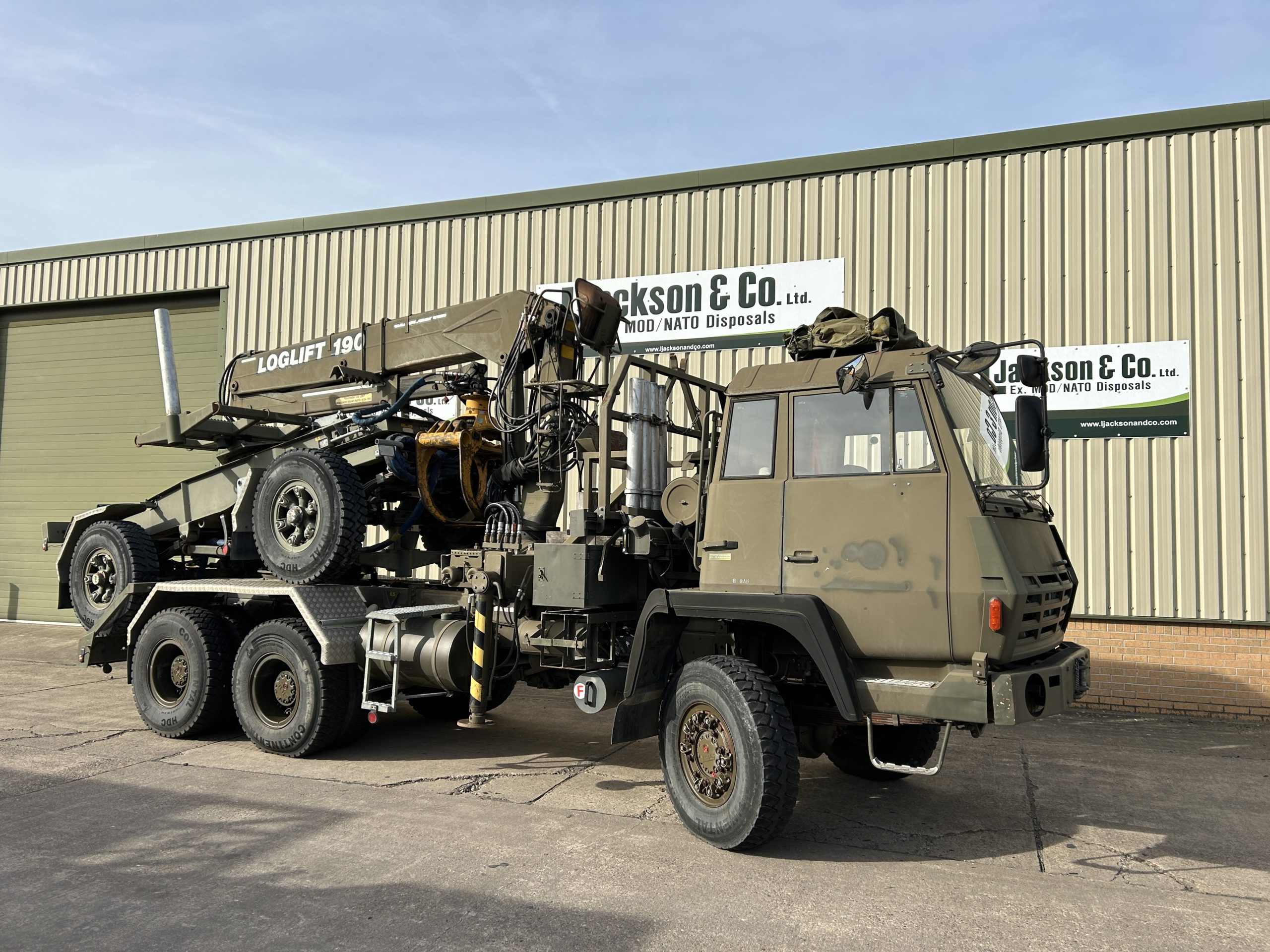Steyr 1491.310 6×6 Timber Loglift Truck