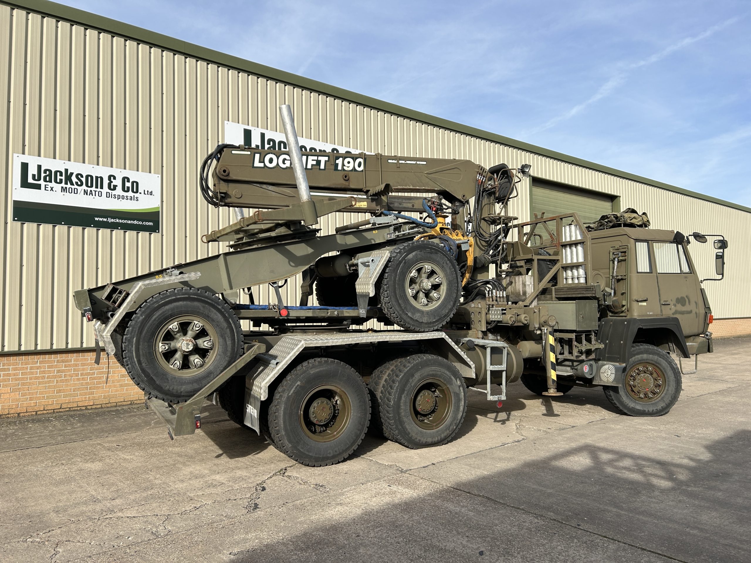 Steyr 1491.310 6×6 Timber Loglift Truck
