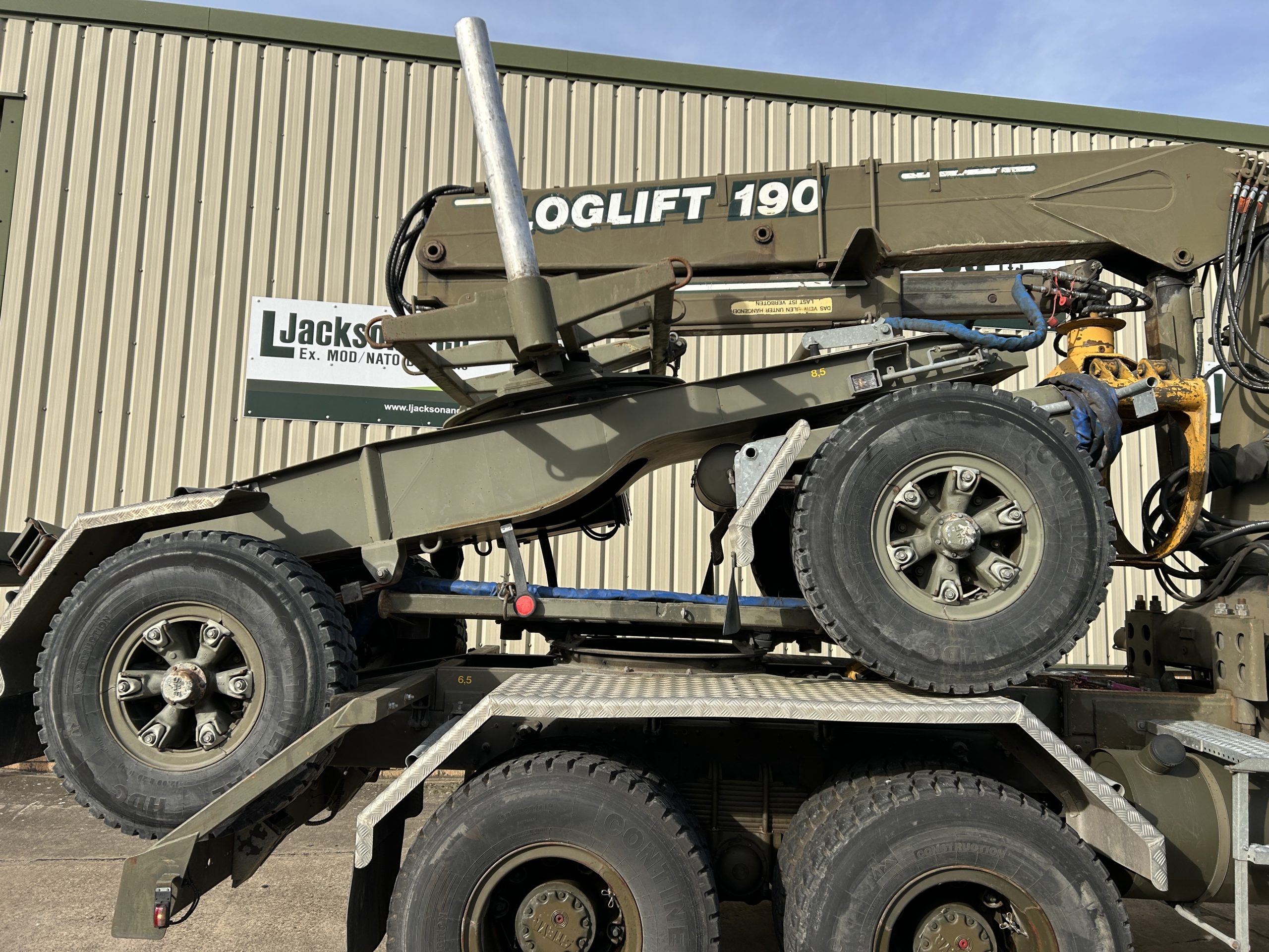 Steyr 1491.310 6×6 Timber Loglift Truck