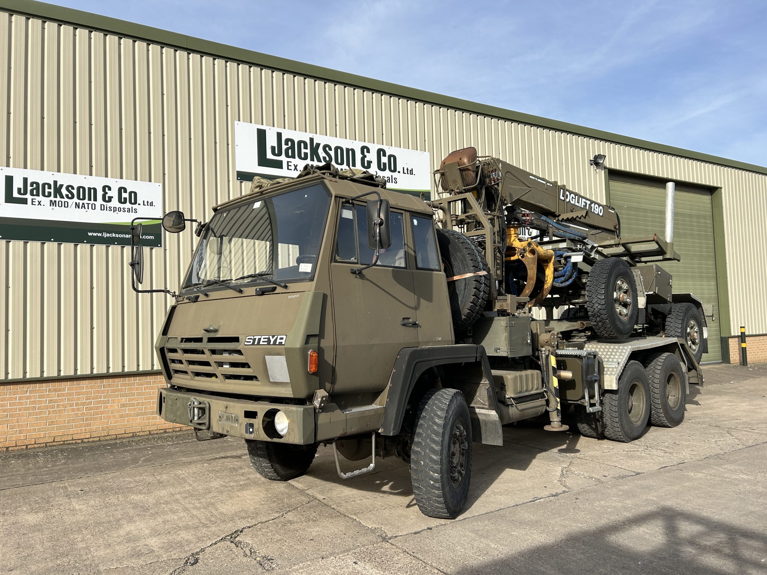 Steyr 1491.310 6×6 Timber Loglift Truck