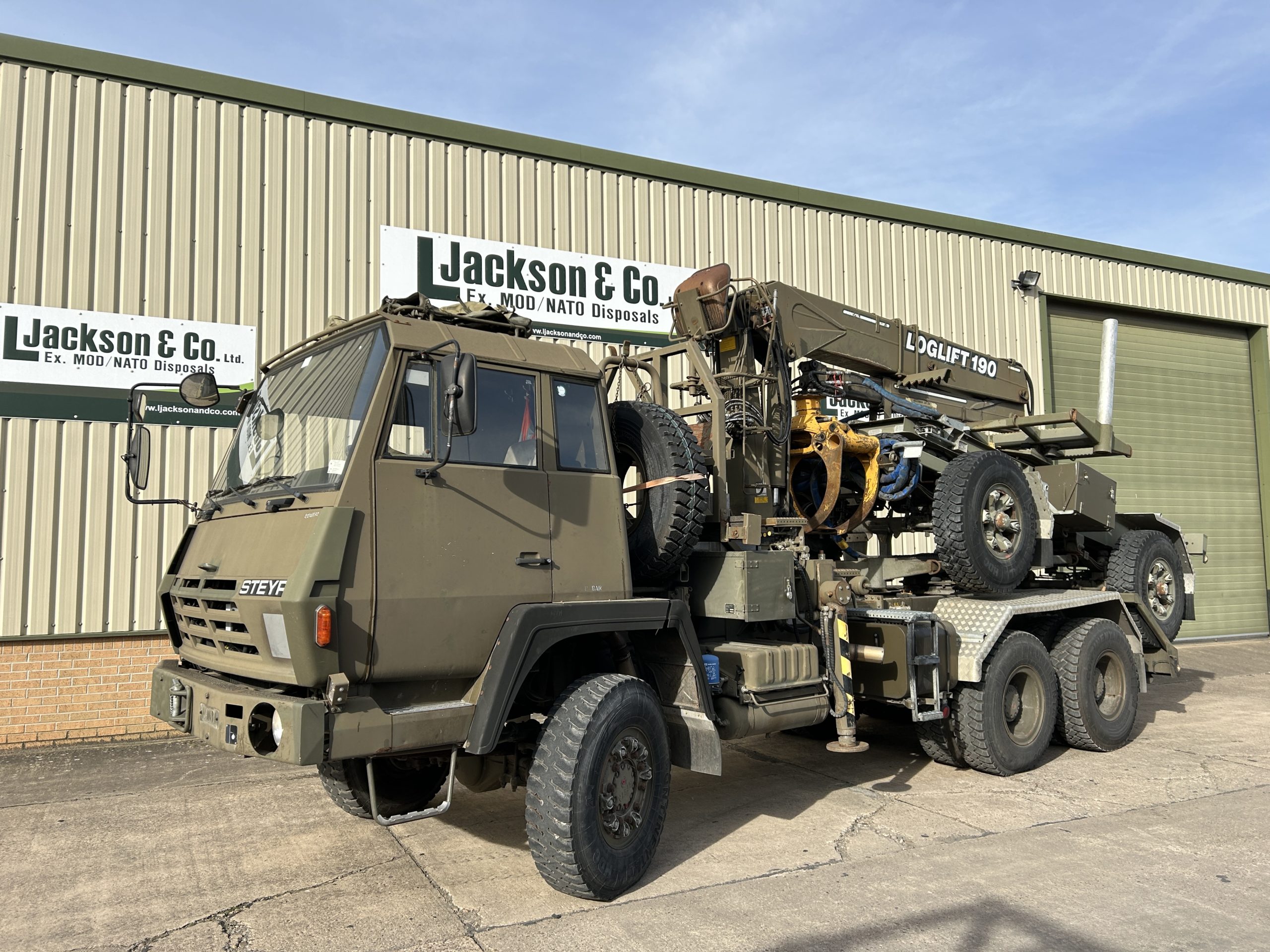 Steyr 1491.310 6×6 Timber Loglift Truck