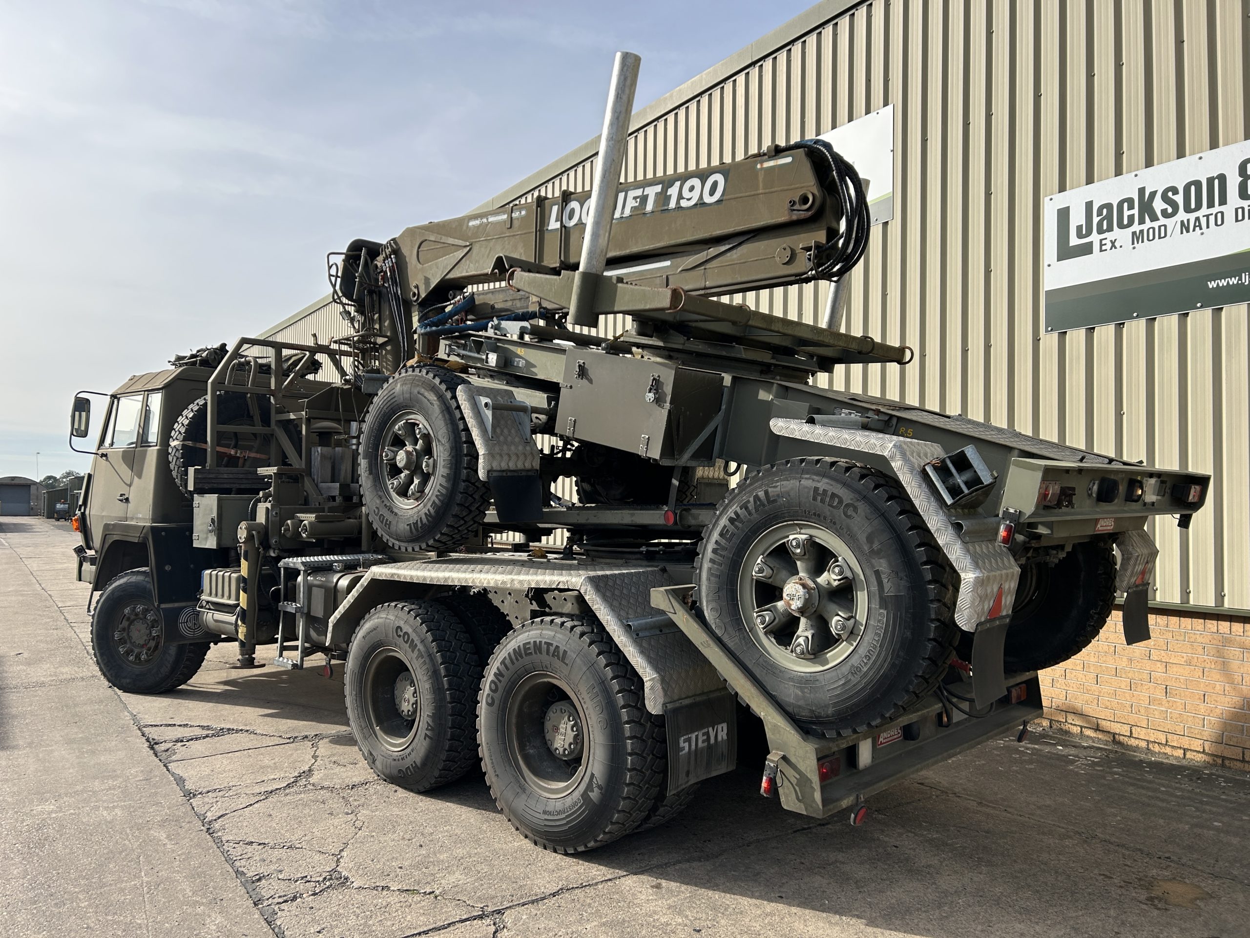 Steyr 1491.310 6×6 Timber Loglift Truck