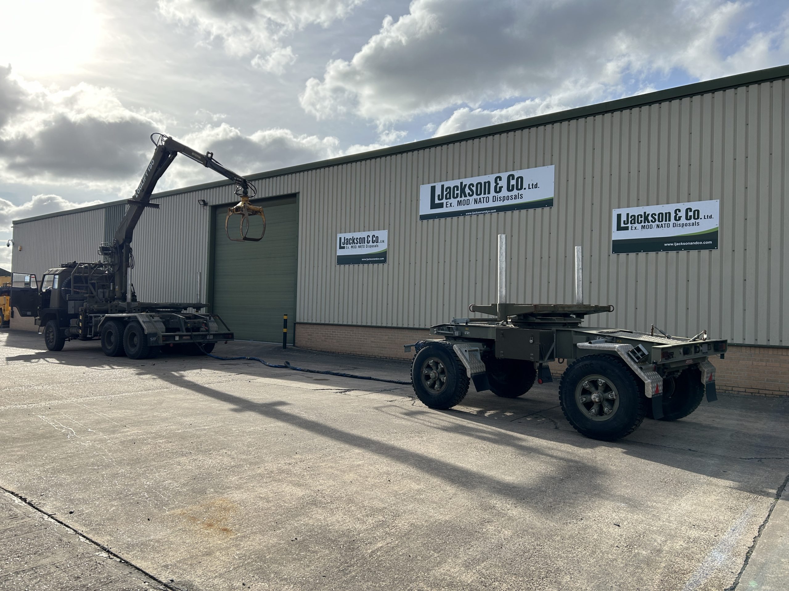 Steyr 1491.310 6×6 Timber Loglift Truck