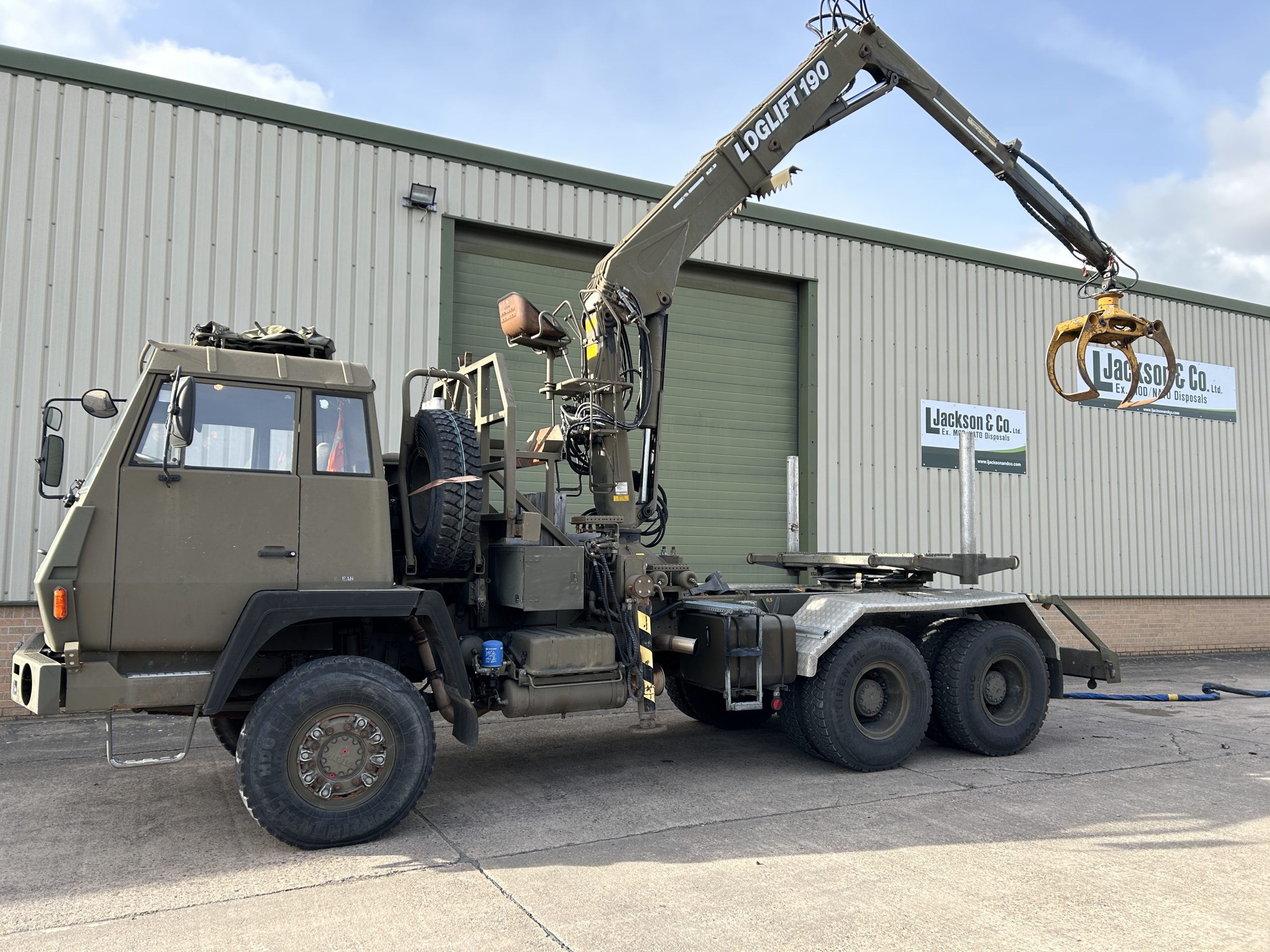Steyr 1491.310 6×6 Timber Loglift Truck