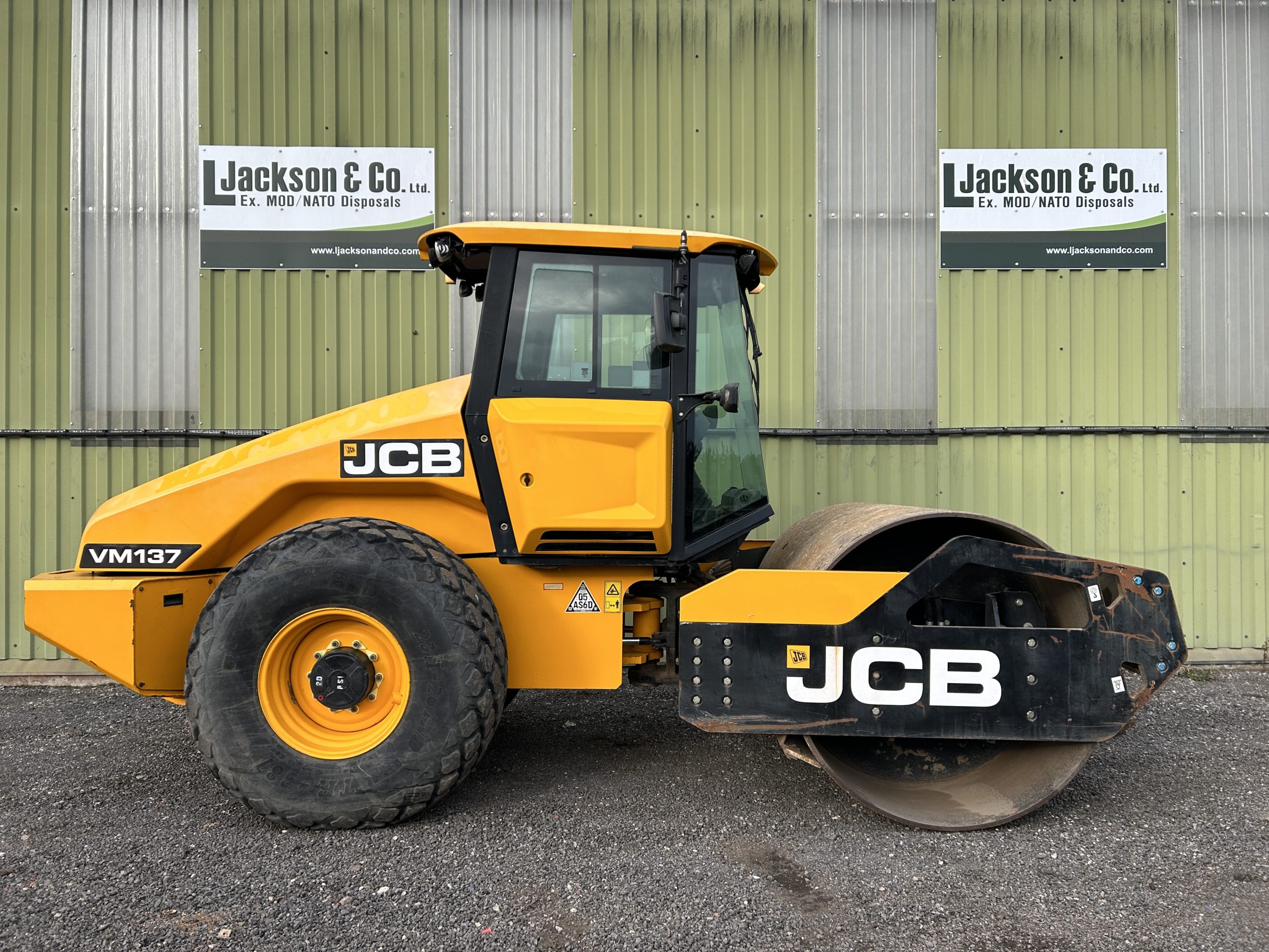 JCB VM137 Compactor Roller