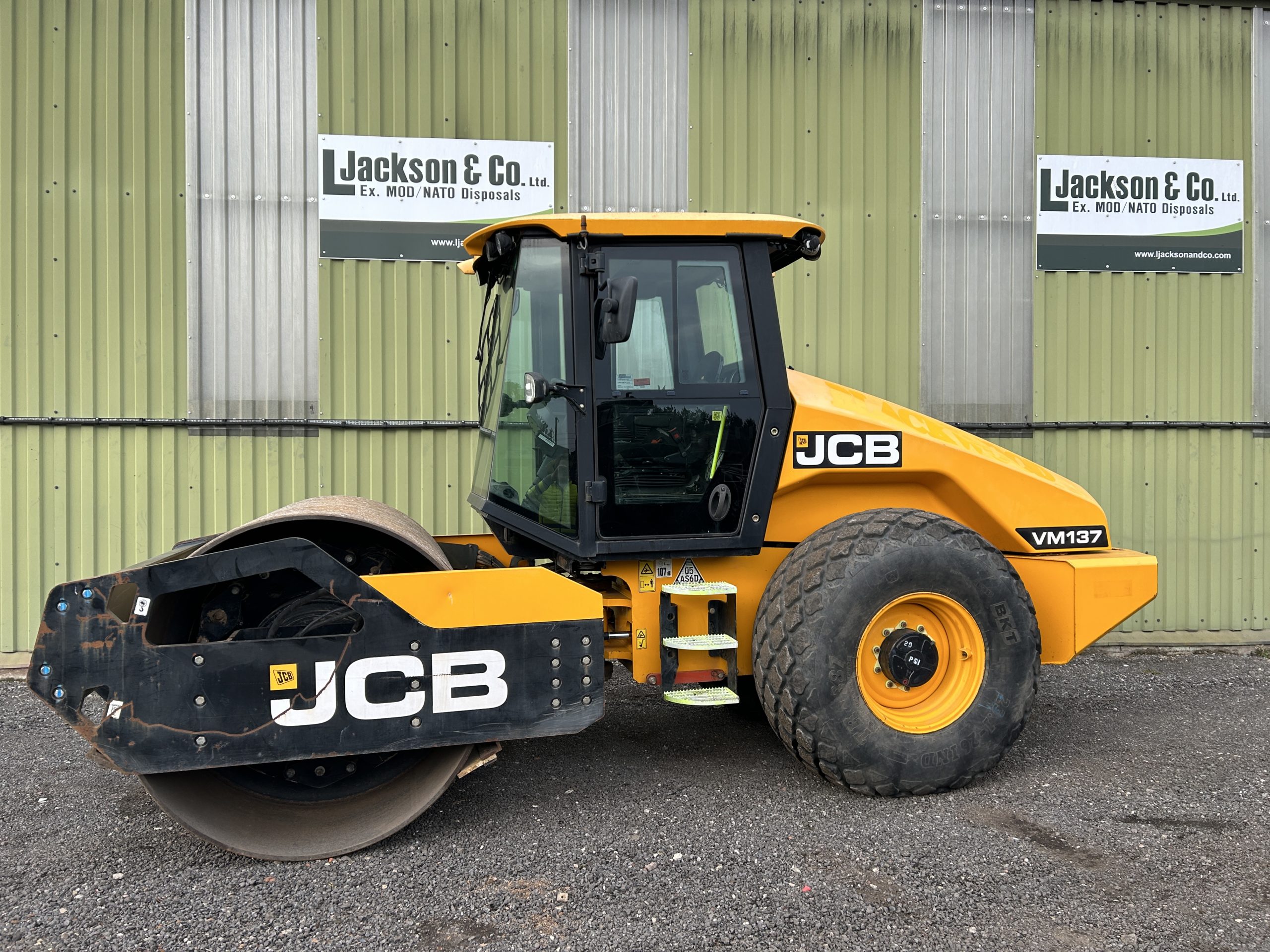 JCB VM137 Compactor Roller