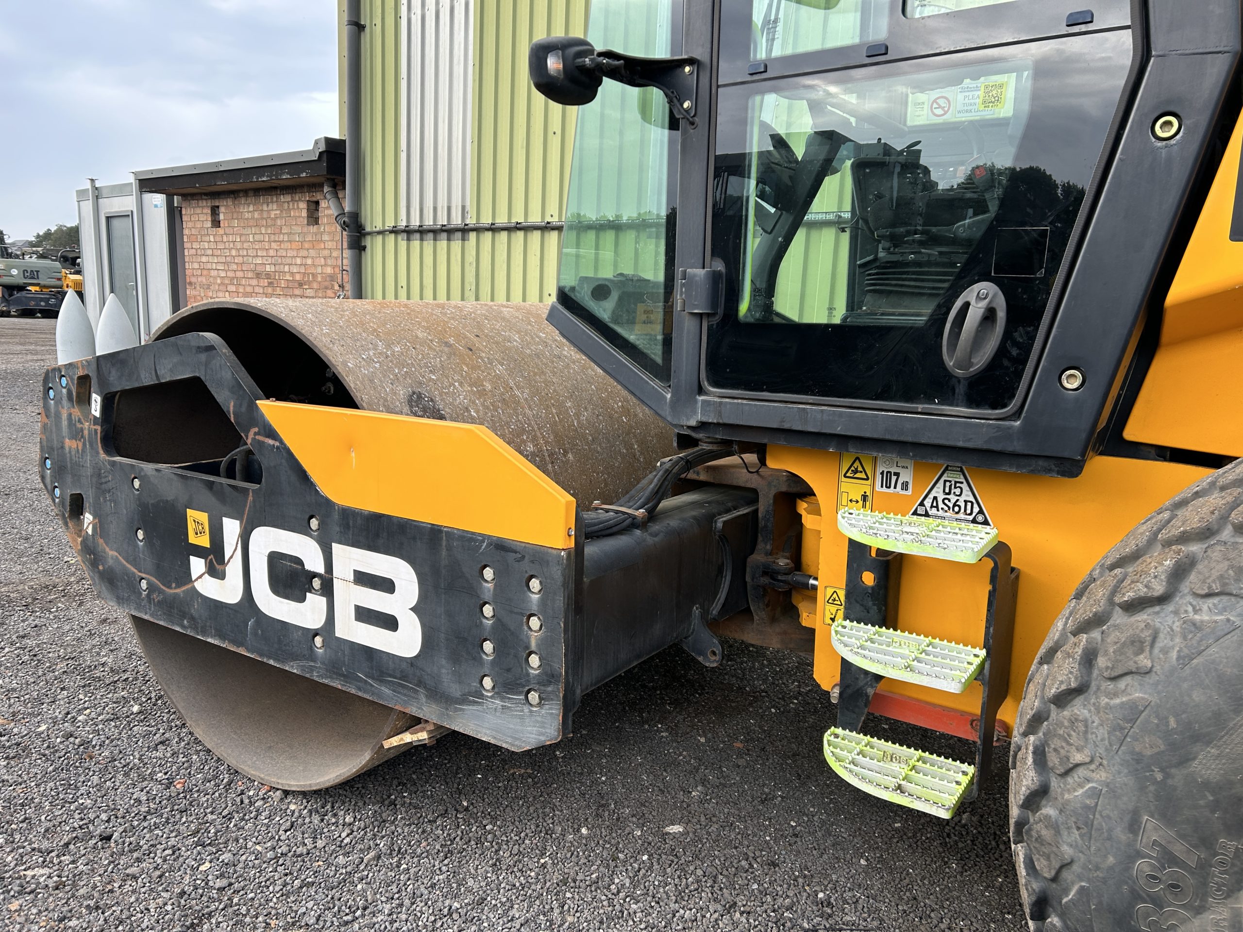 JCB VM137 Compactor Roller
