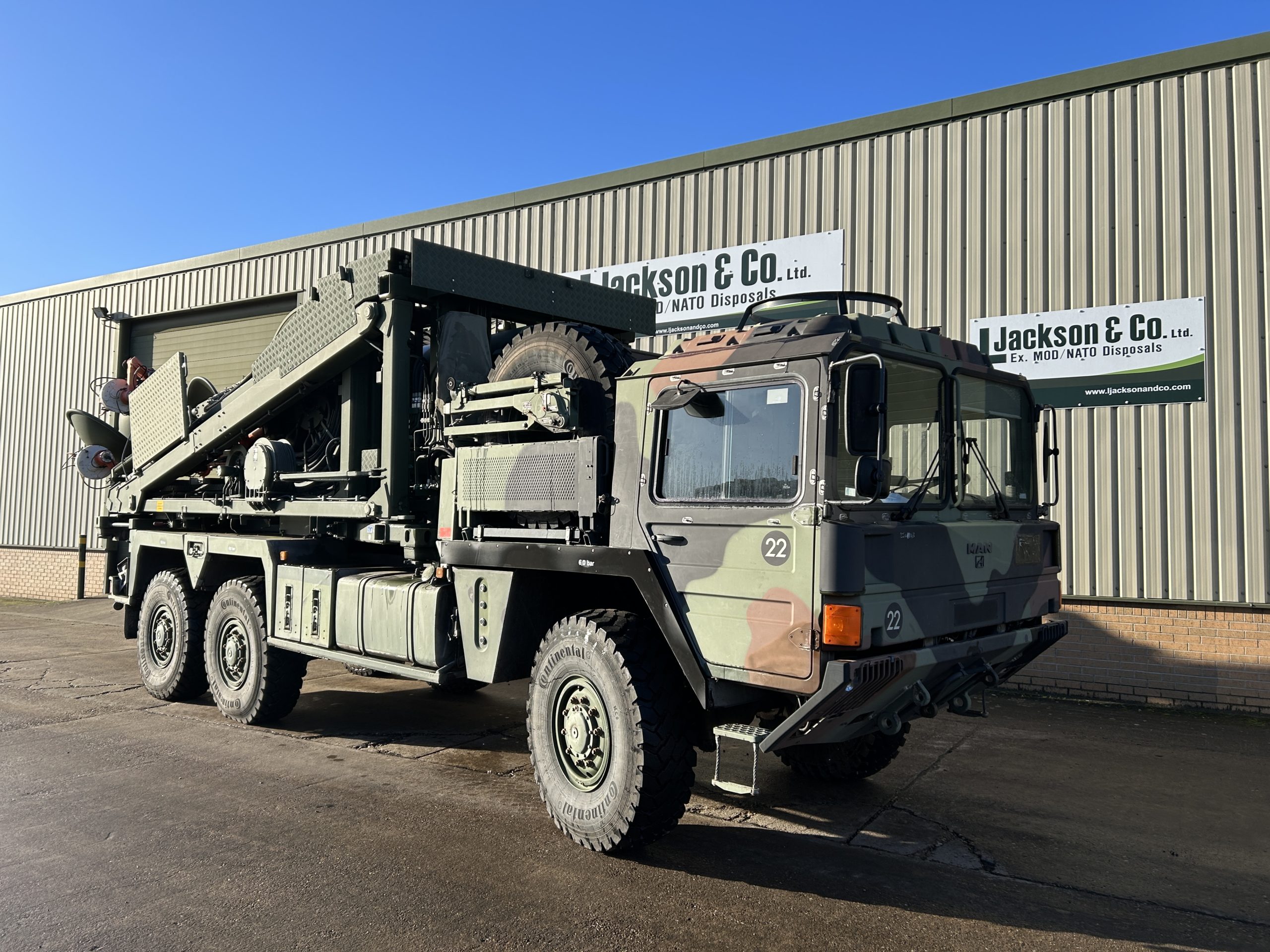 MAN KAT A1 25.422 6×6 with Aerial Mast
