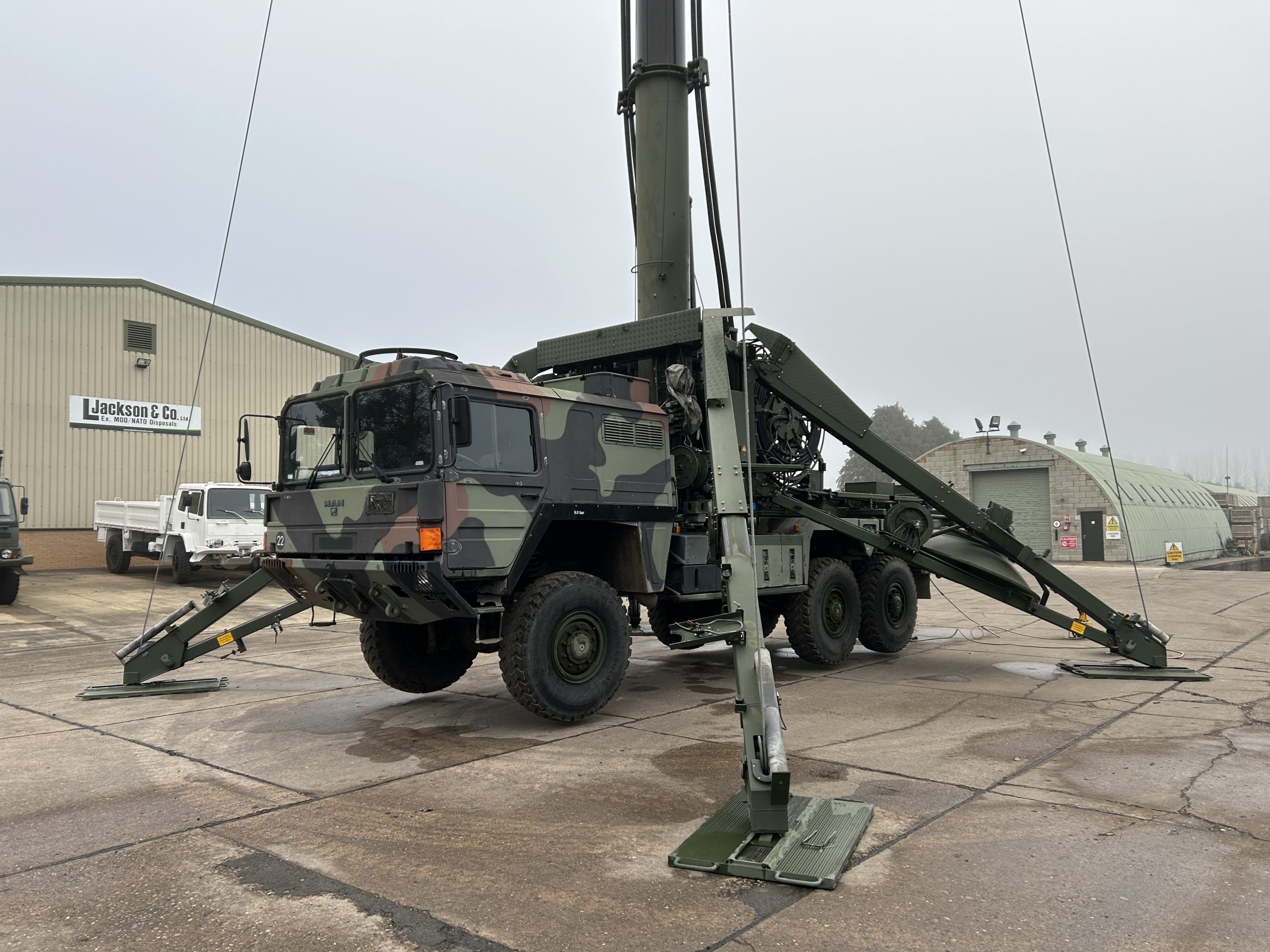MAN KAT A1 25.422 6×6 with Aerial Mast
