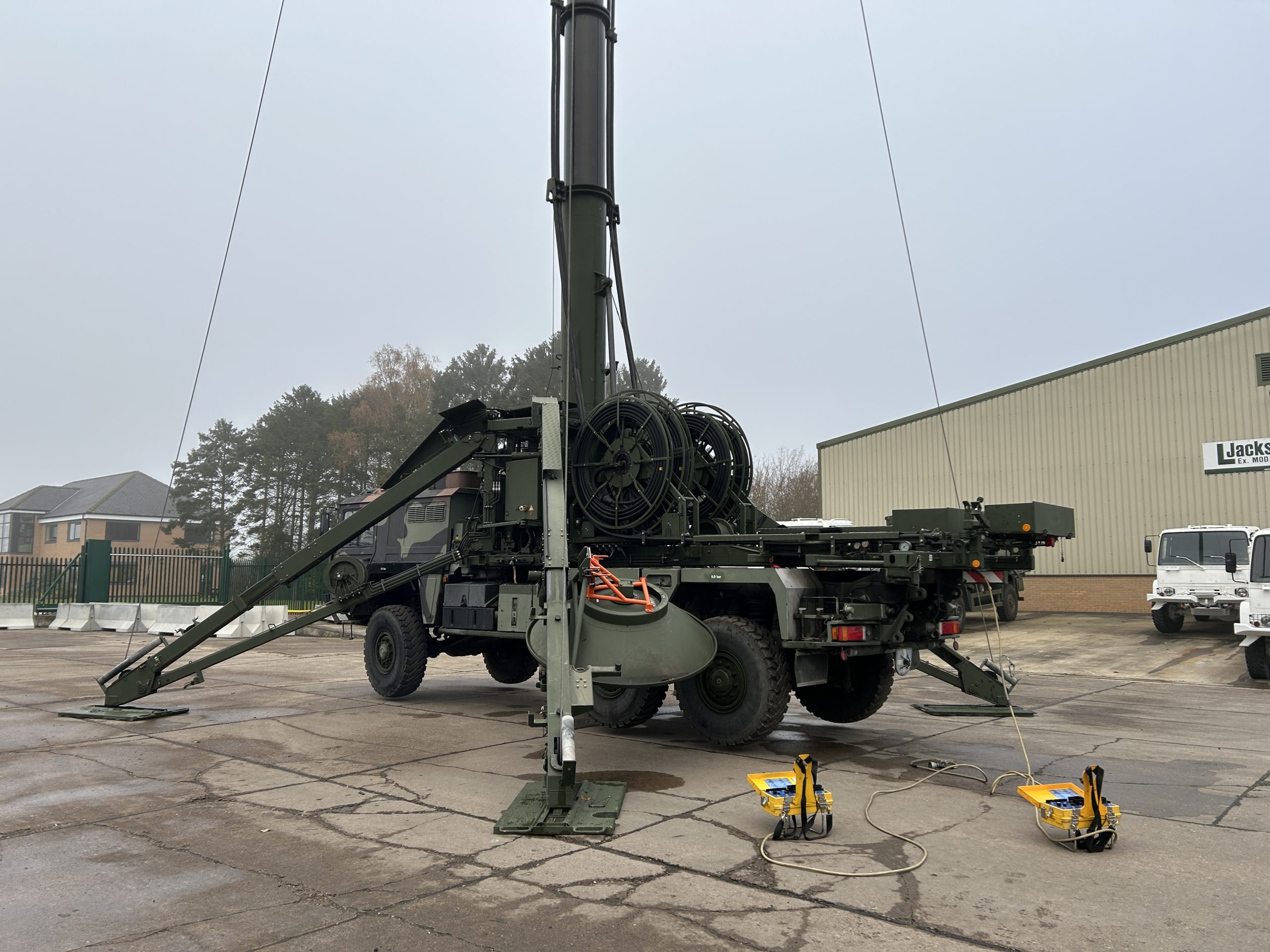 MAN KAT A1 25.422 6×6 with Aerial Mast