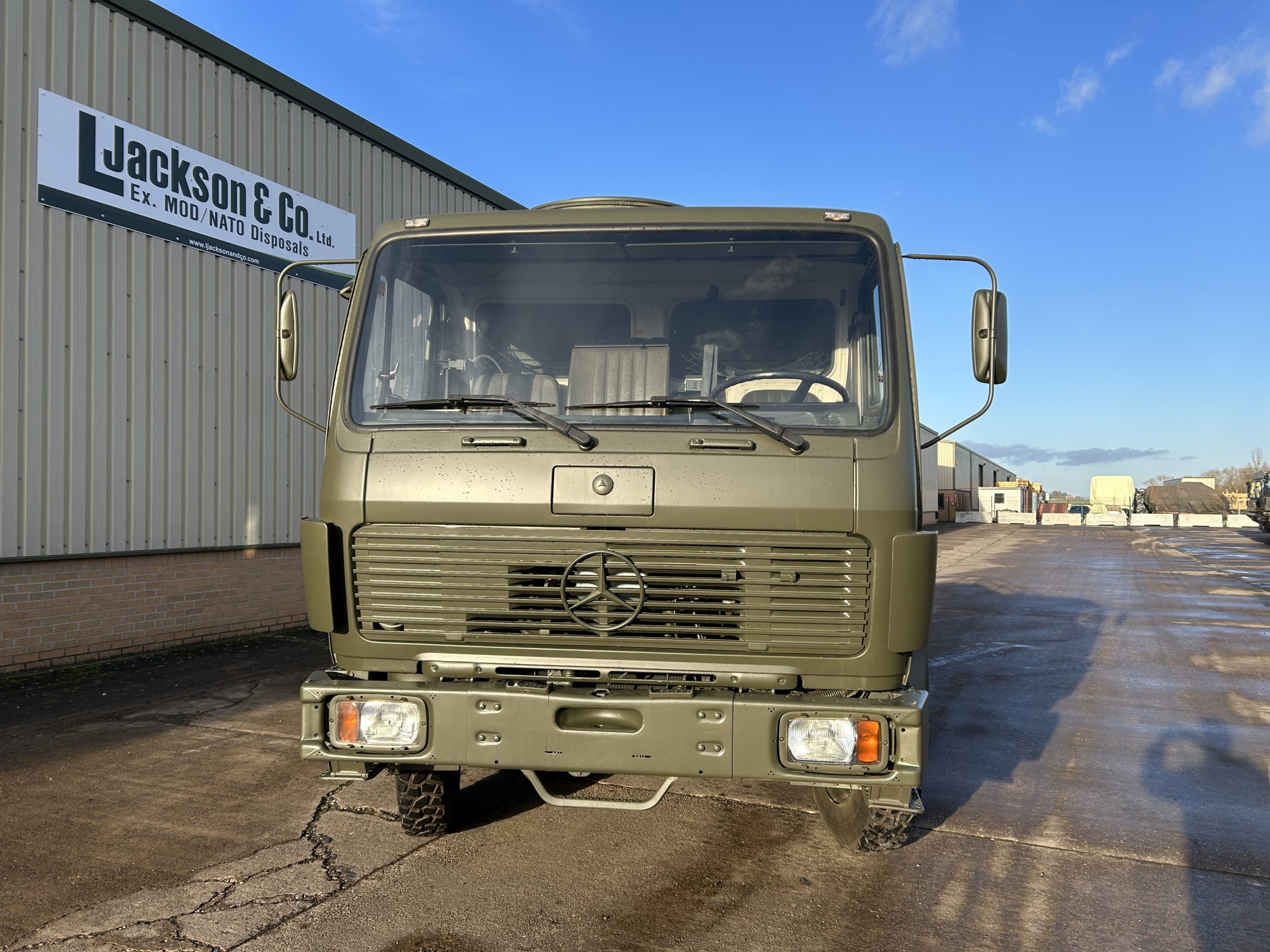 Mercedes 1017 4×4 Cargo Truck