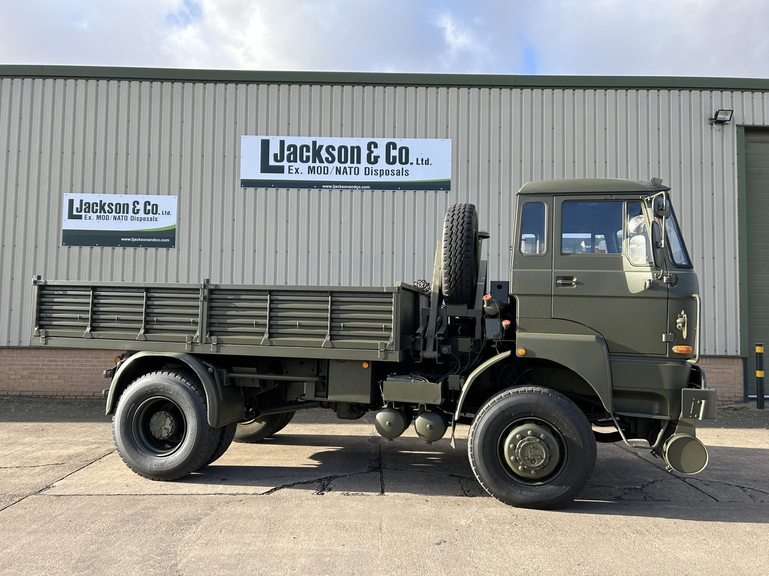 DAF 2300 4×4 Cargo Truck