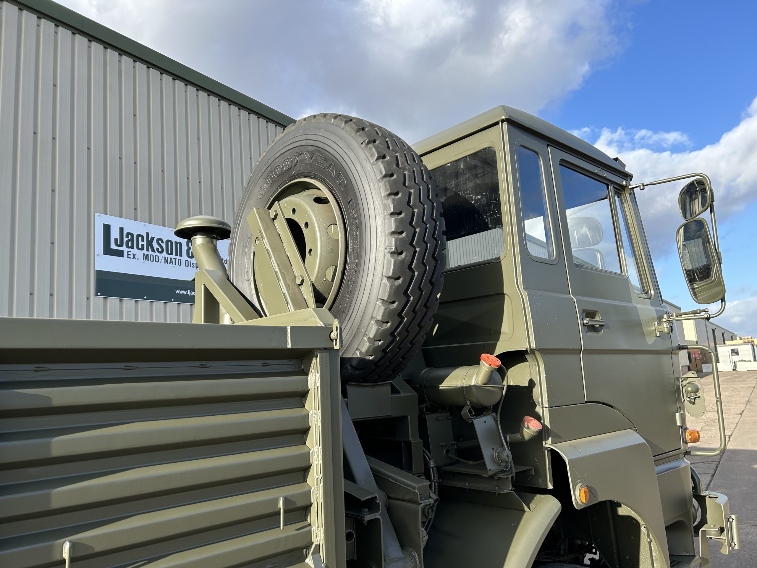DAF 2300 4×4 Cargo Truck