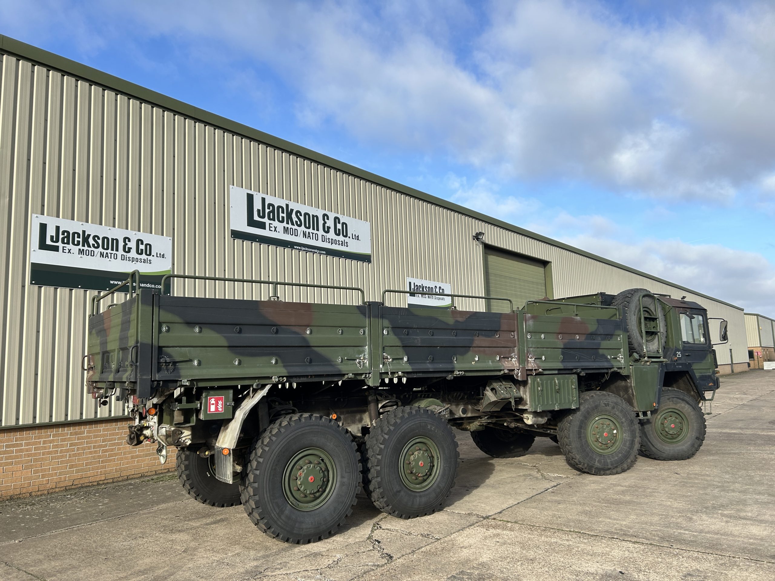 MAN 464 8×8 KAT 1 Cargo Truck