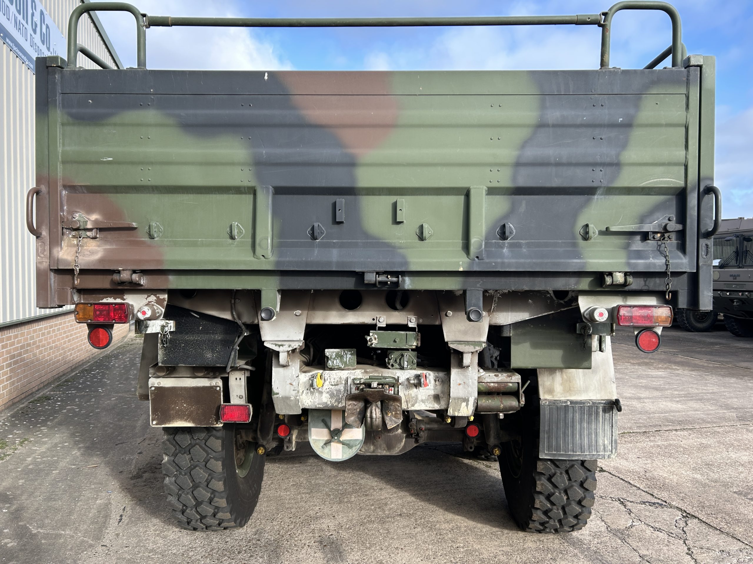 MAN 464 8×8 KAT 1 Cargo Truck