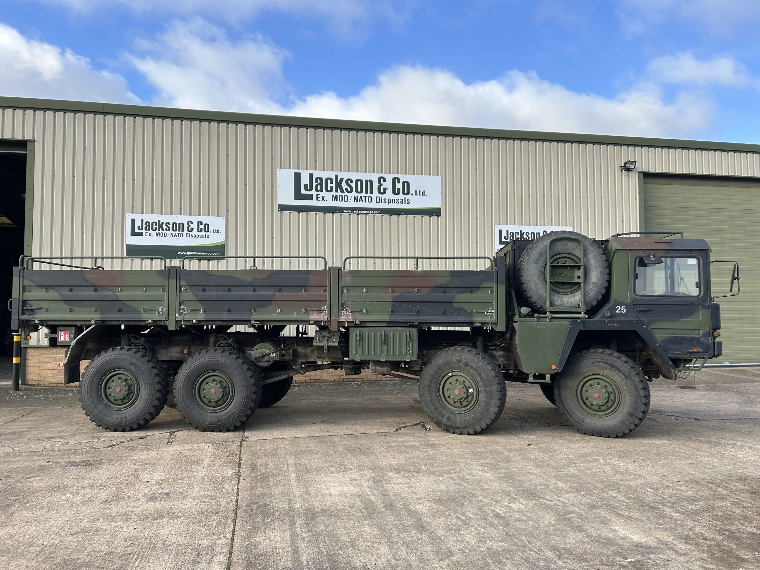 MAN 464 8×8 KAT 1 Cargo Truck