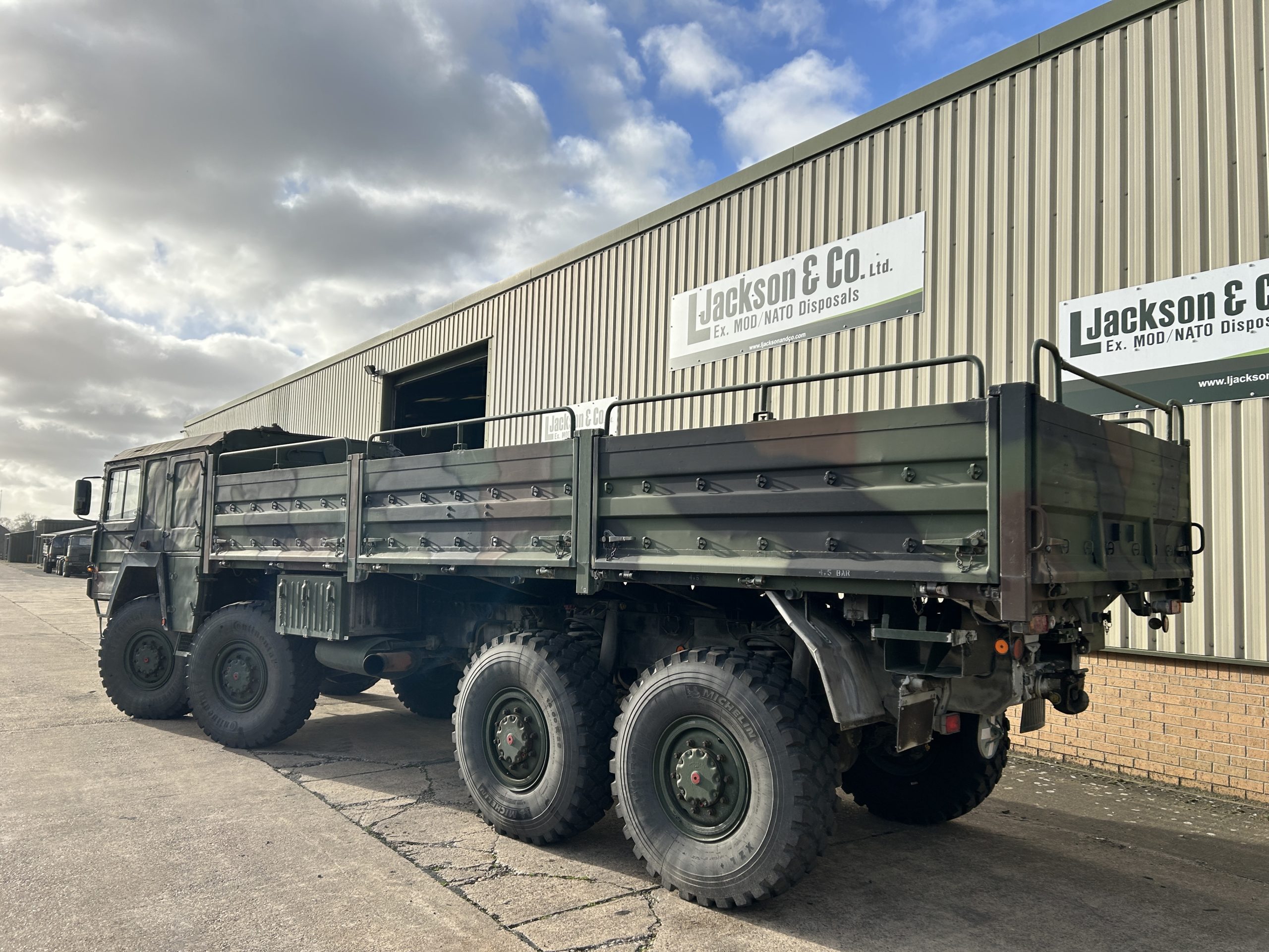 MAN 464 8×8 KAT 1 Cargo Truck