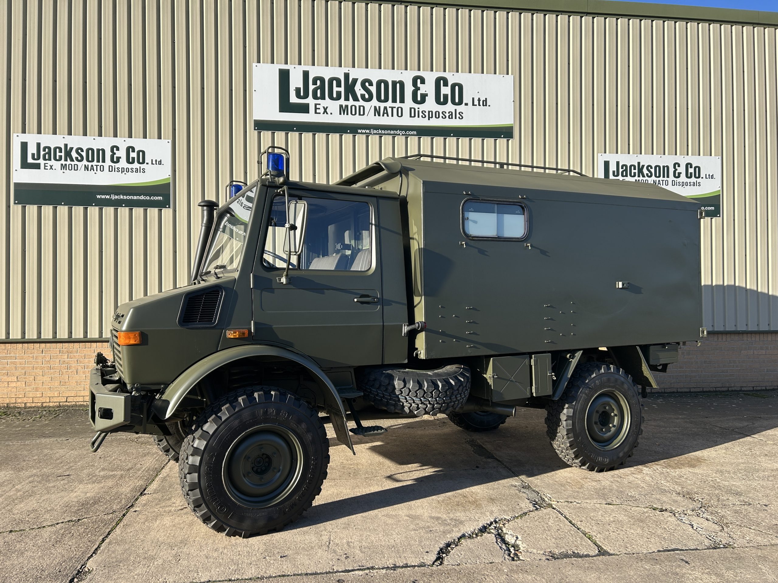 Mercedes Benz Unimog U1300L 4×4 Ambulance