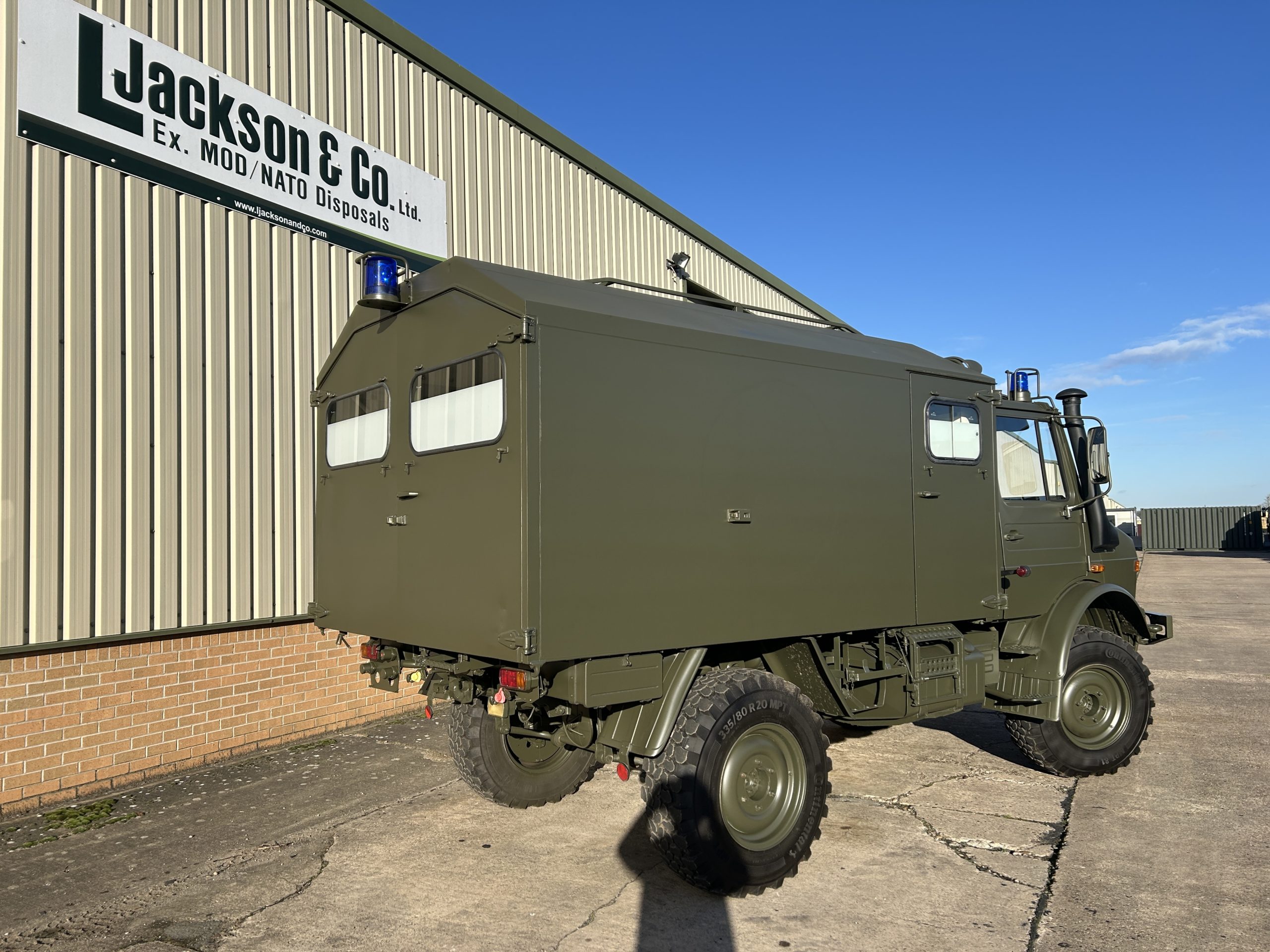 Mercedes Benz Unimog U1300L 4×4 Ambulance